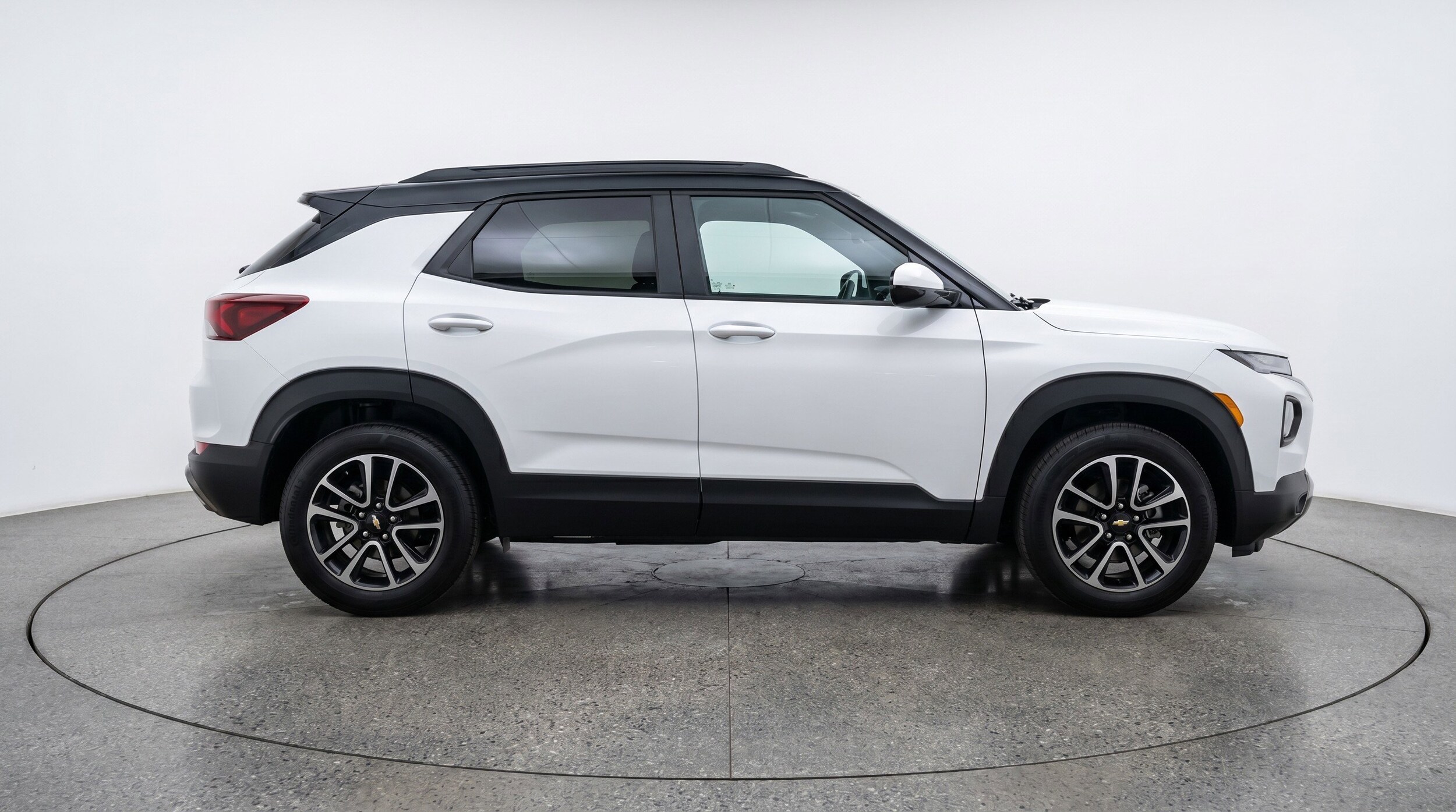 Thumbnail: 2025 Chevrolet TrailBlazer - 11