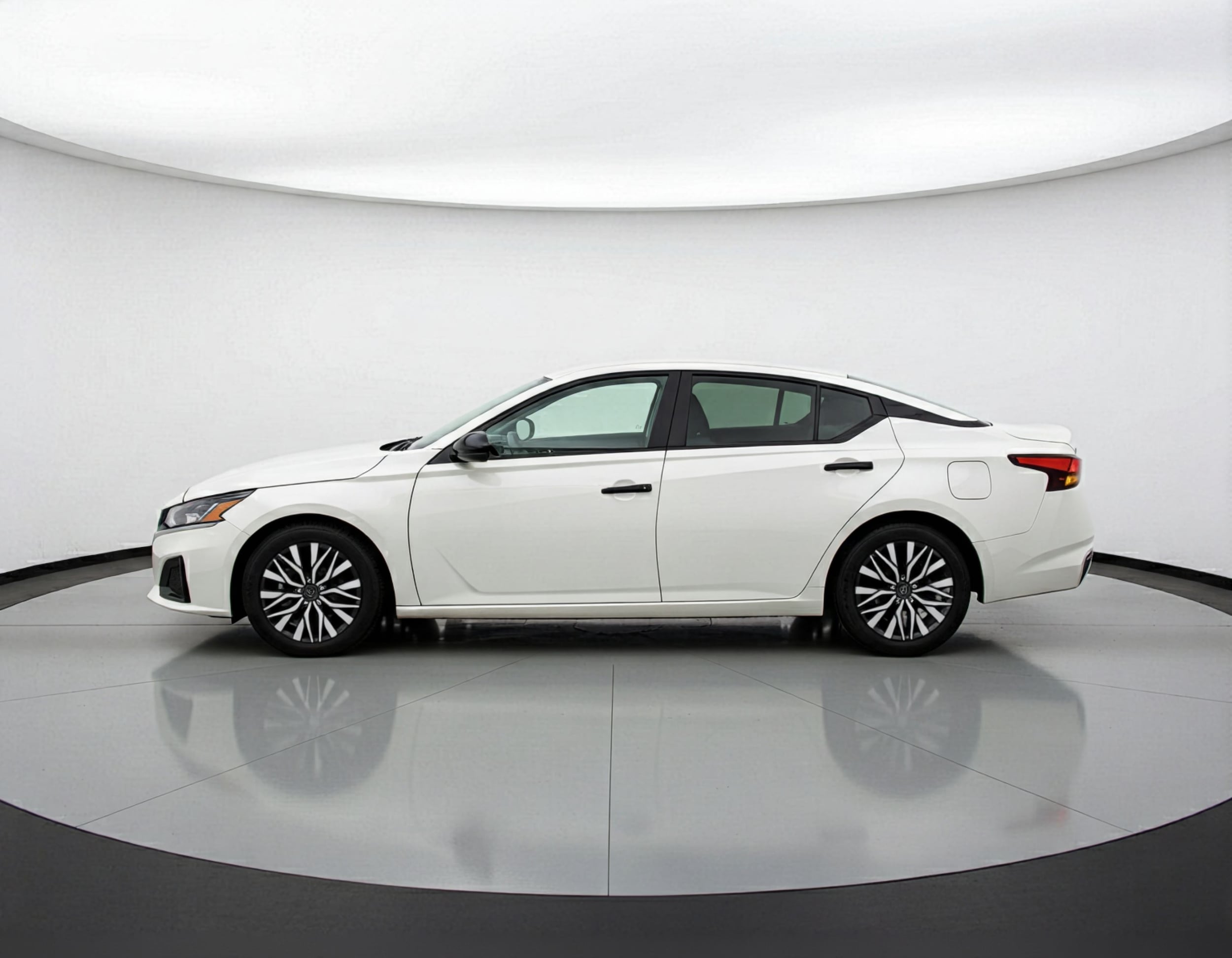 Thumbnail: 2025 Nissan Altima - 4