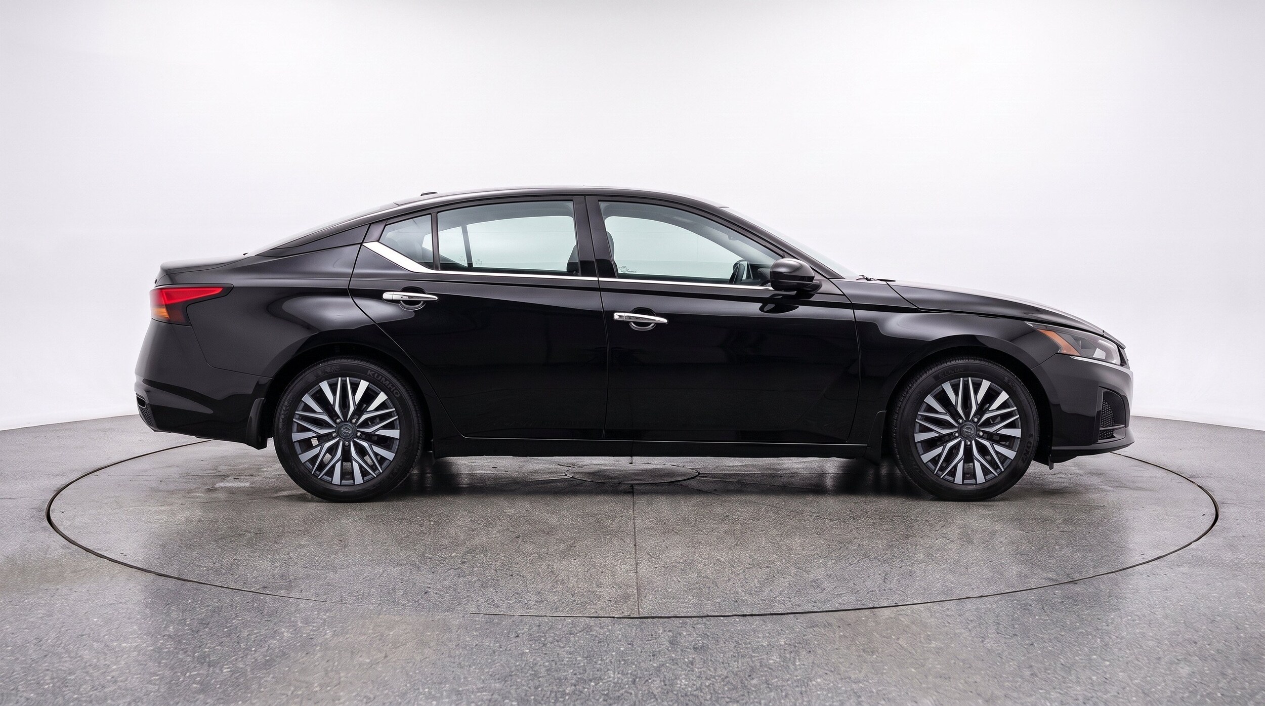 Thumbnail: 2025 Nissan Altima - 10