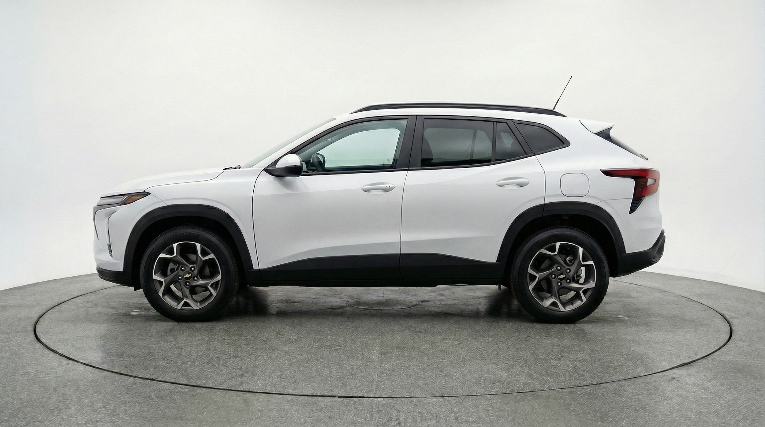 Thumbnail: 2025 Chevrolet Trax - 4