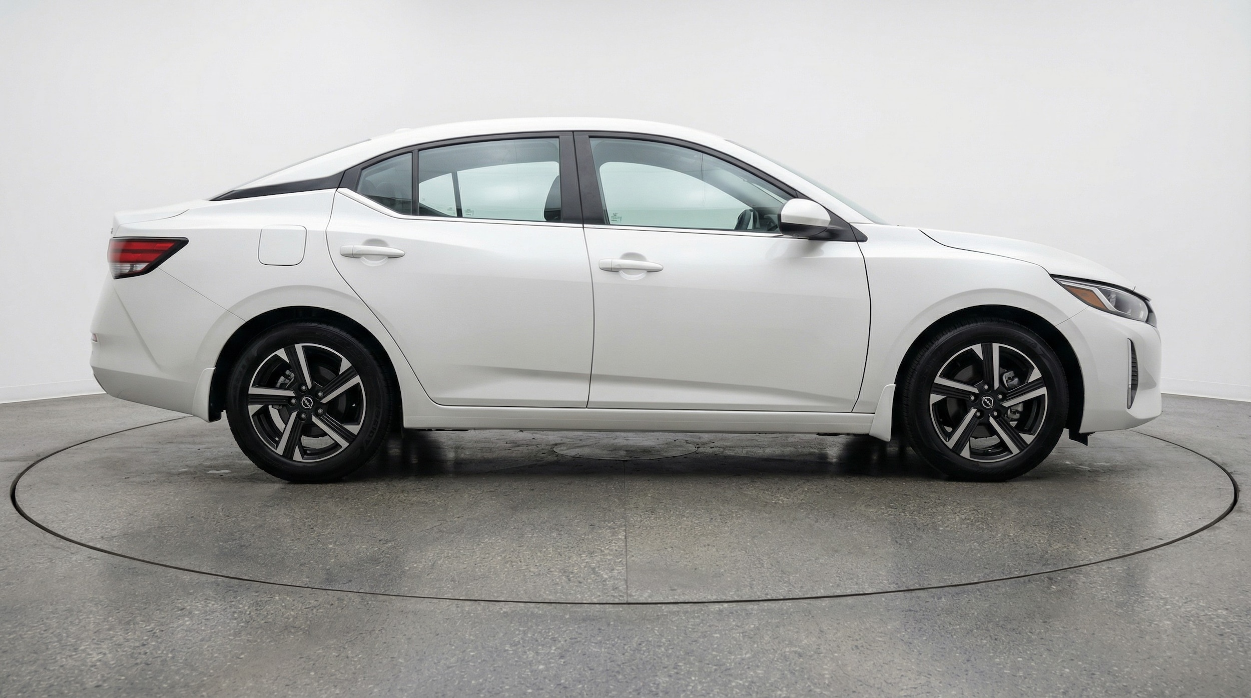 Thumbnail: 2025 Nissan Sentra - 8