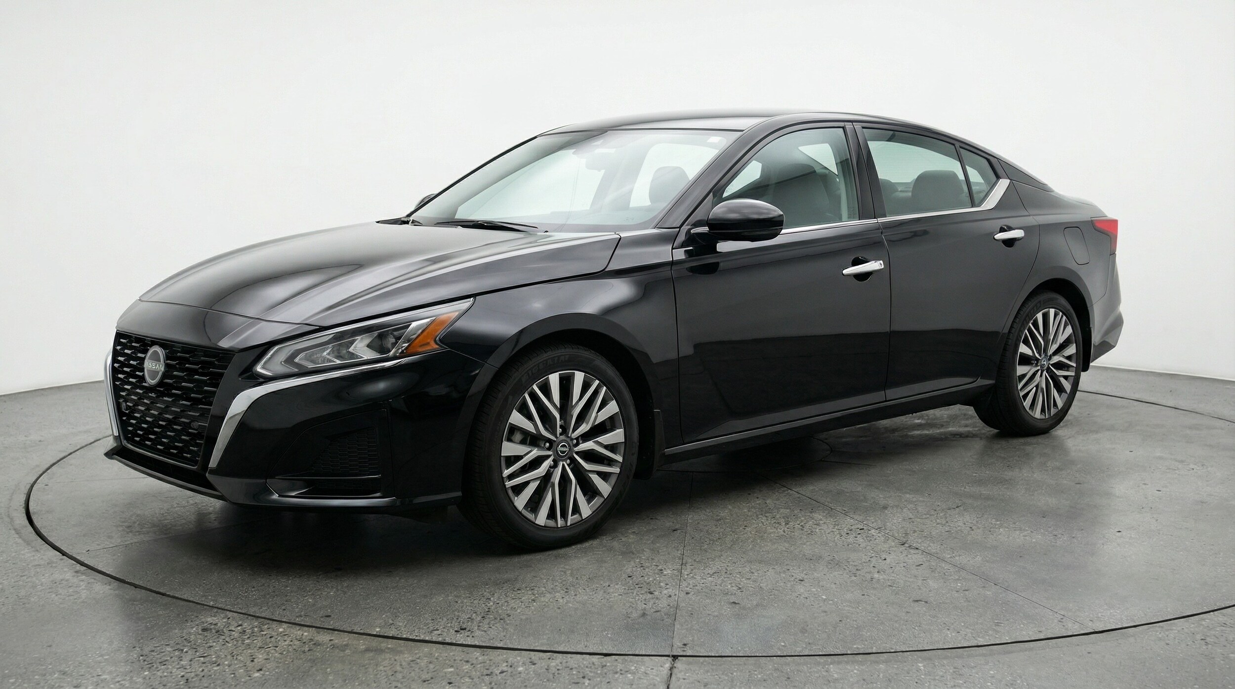 Thumbnail: 2025 Nissan Altima - 3