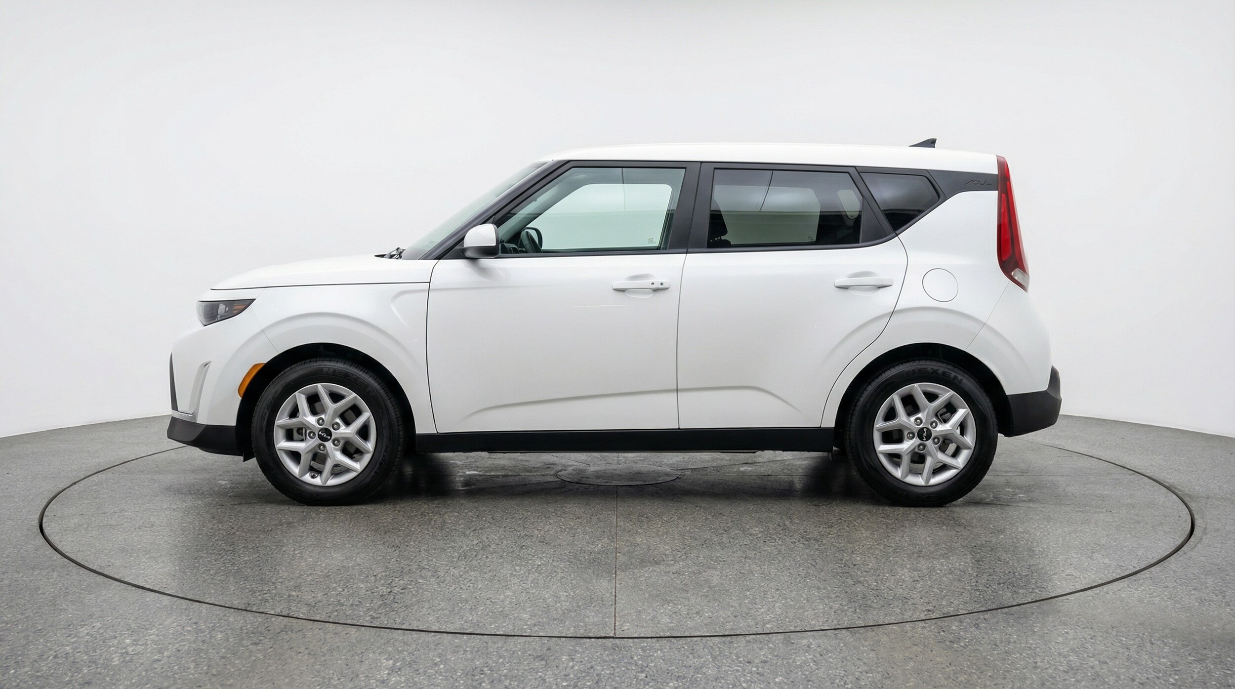 Thumbnail: 2025 Kia Soul - 4