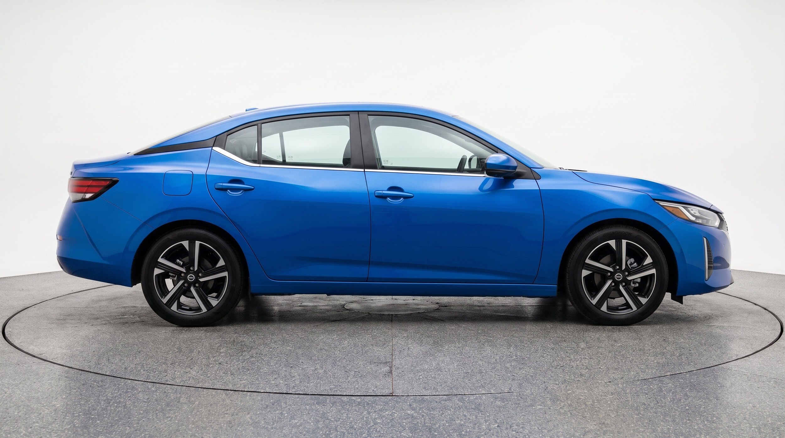 Thumbnail: 2025 Nissan Sentra - 11