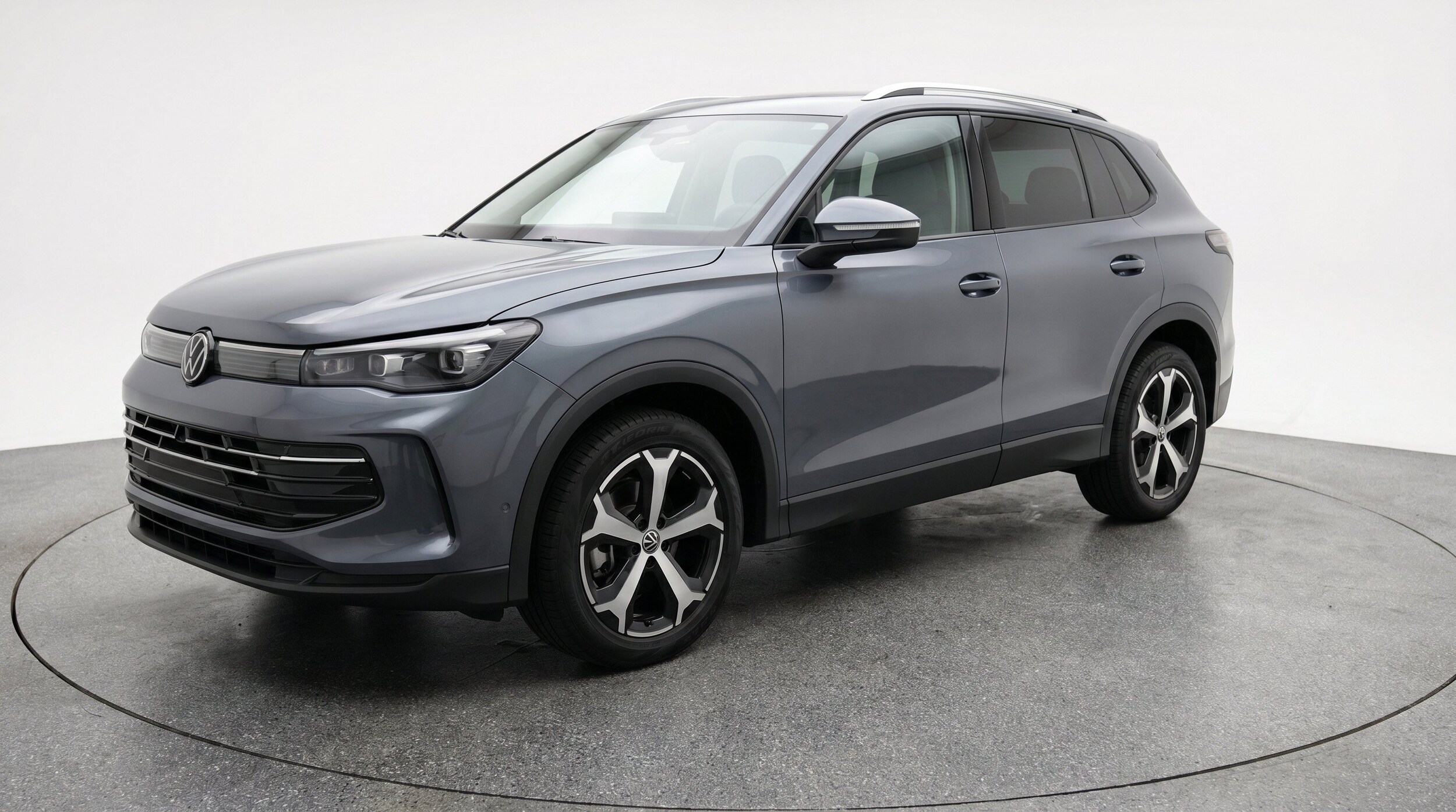 Thumbnail: 2026 Volkswagen Tiguan - 3