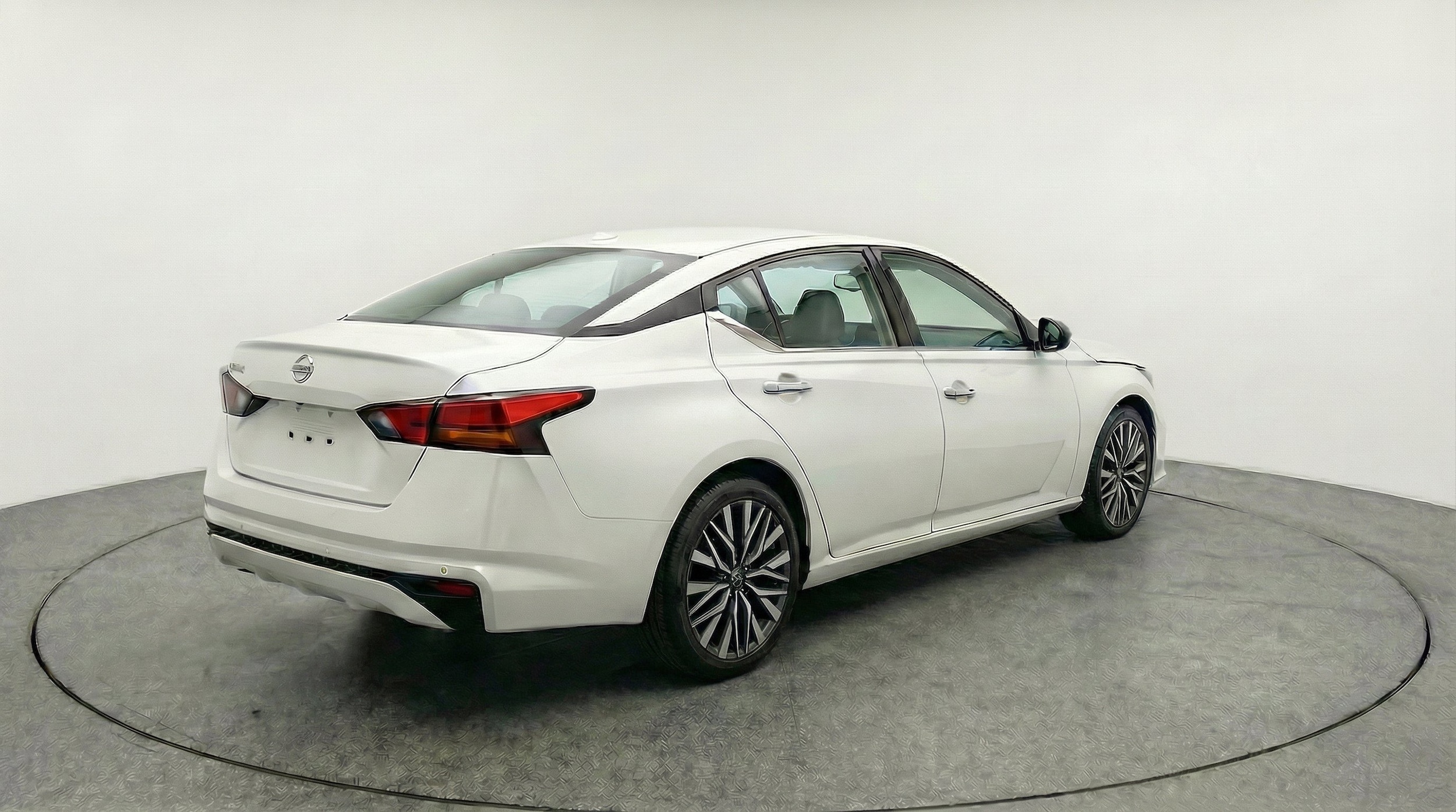 Thumbnail: 2025 Nissan Altima - 9