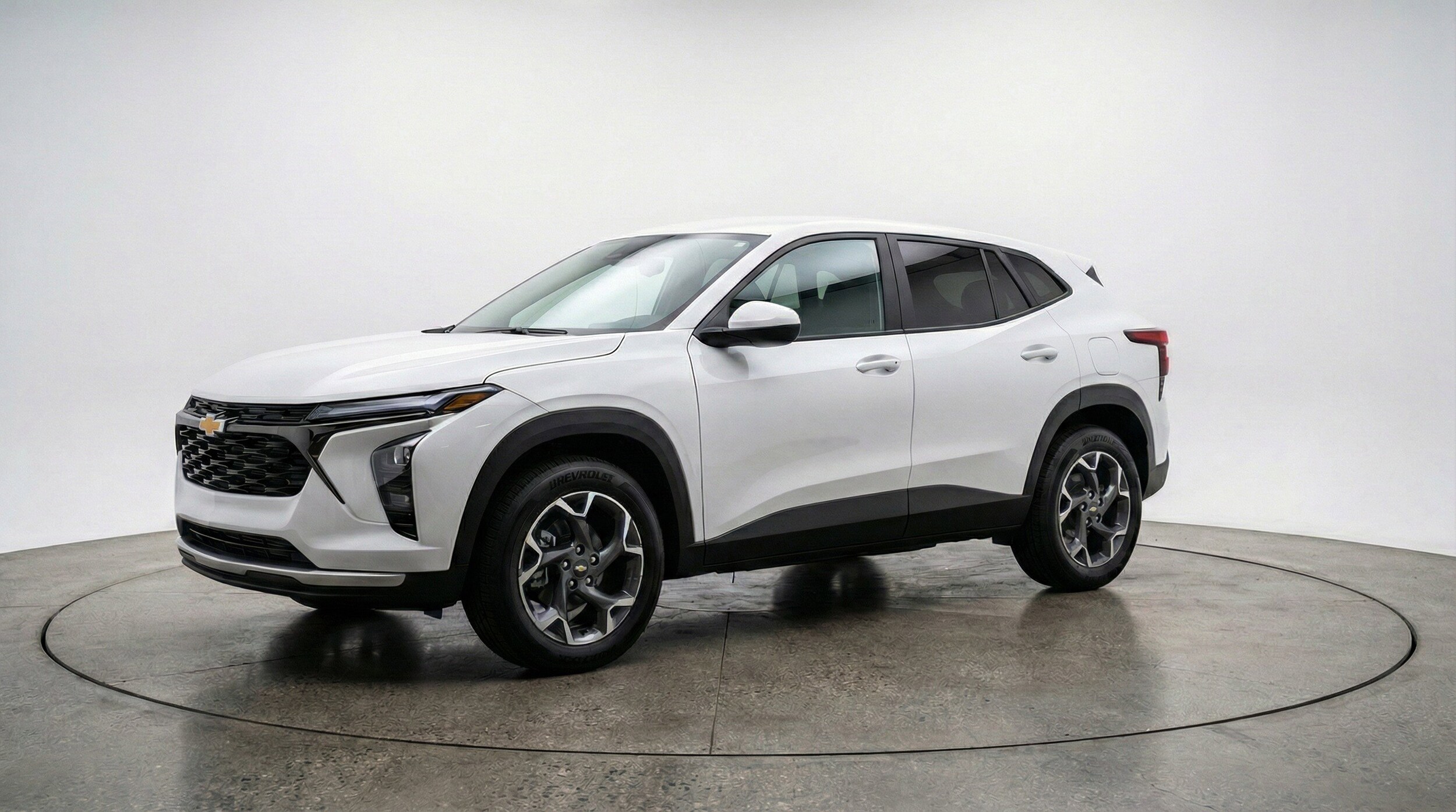 Thumbnail: 2025 Chevrolet Trax - 3