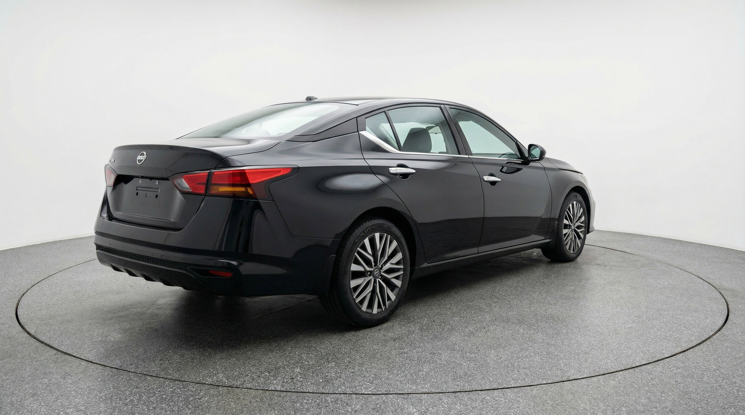 Thumbnail: 2025 Nissan Altima - 9