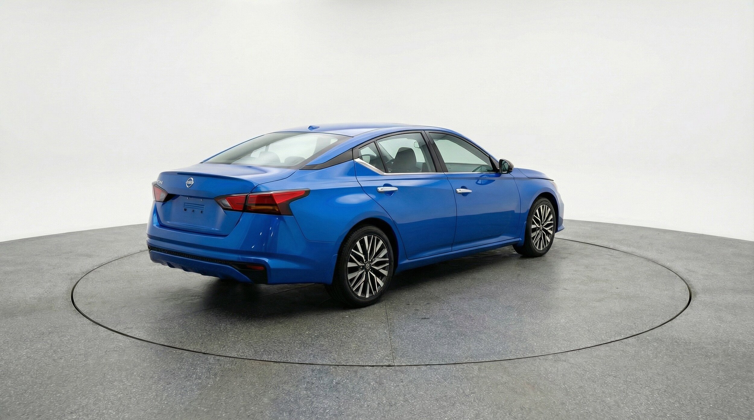Thumbnail: 2025 Nissan Altima - 9