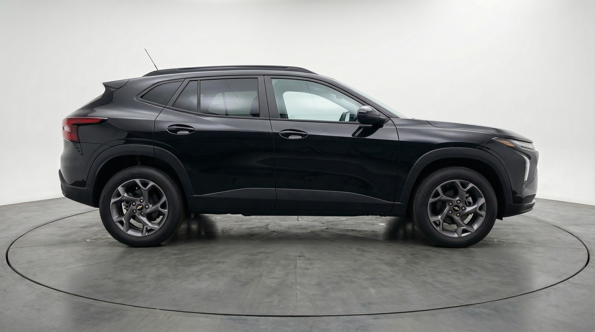 Thumbnail: 2025 Chevrolet Trax - 8