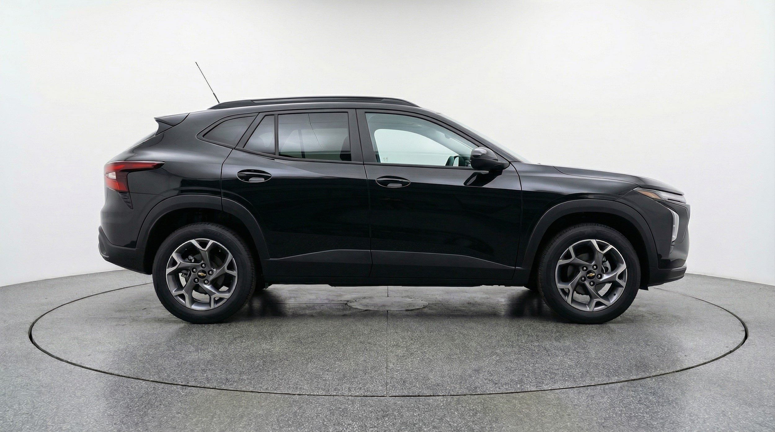 Thumbnail: 2025 Chevrolet Trax - 8