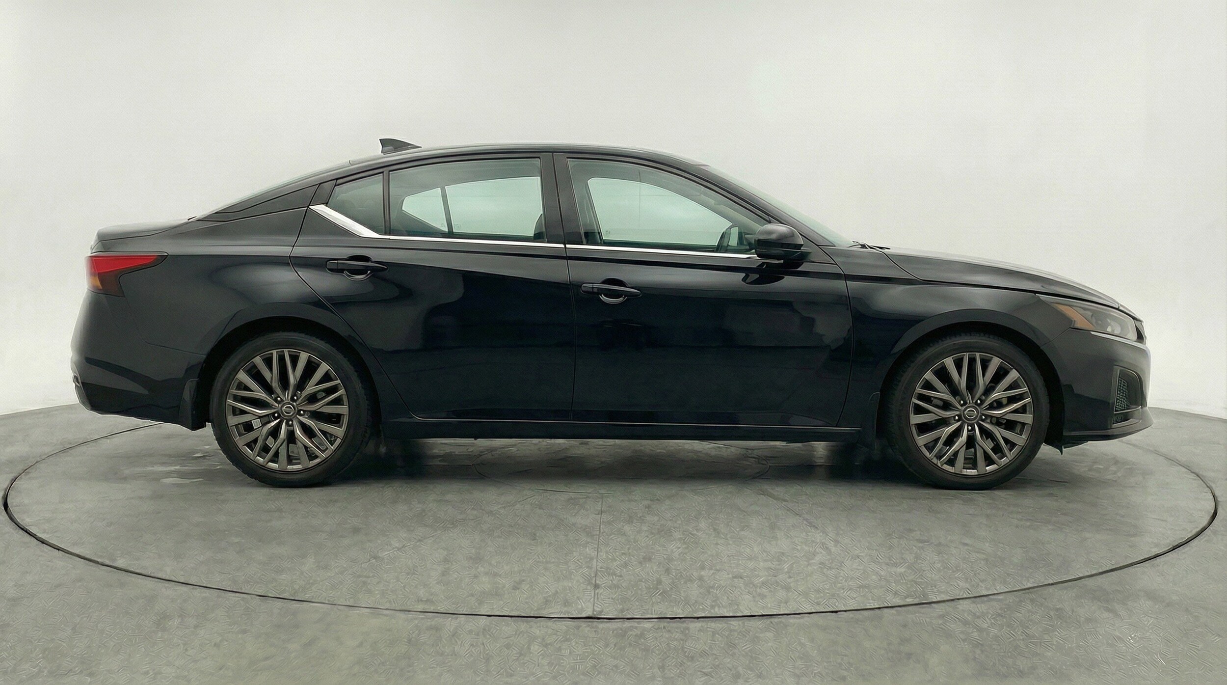 Thumbnail: 2025 Nissan Altima - 11