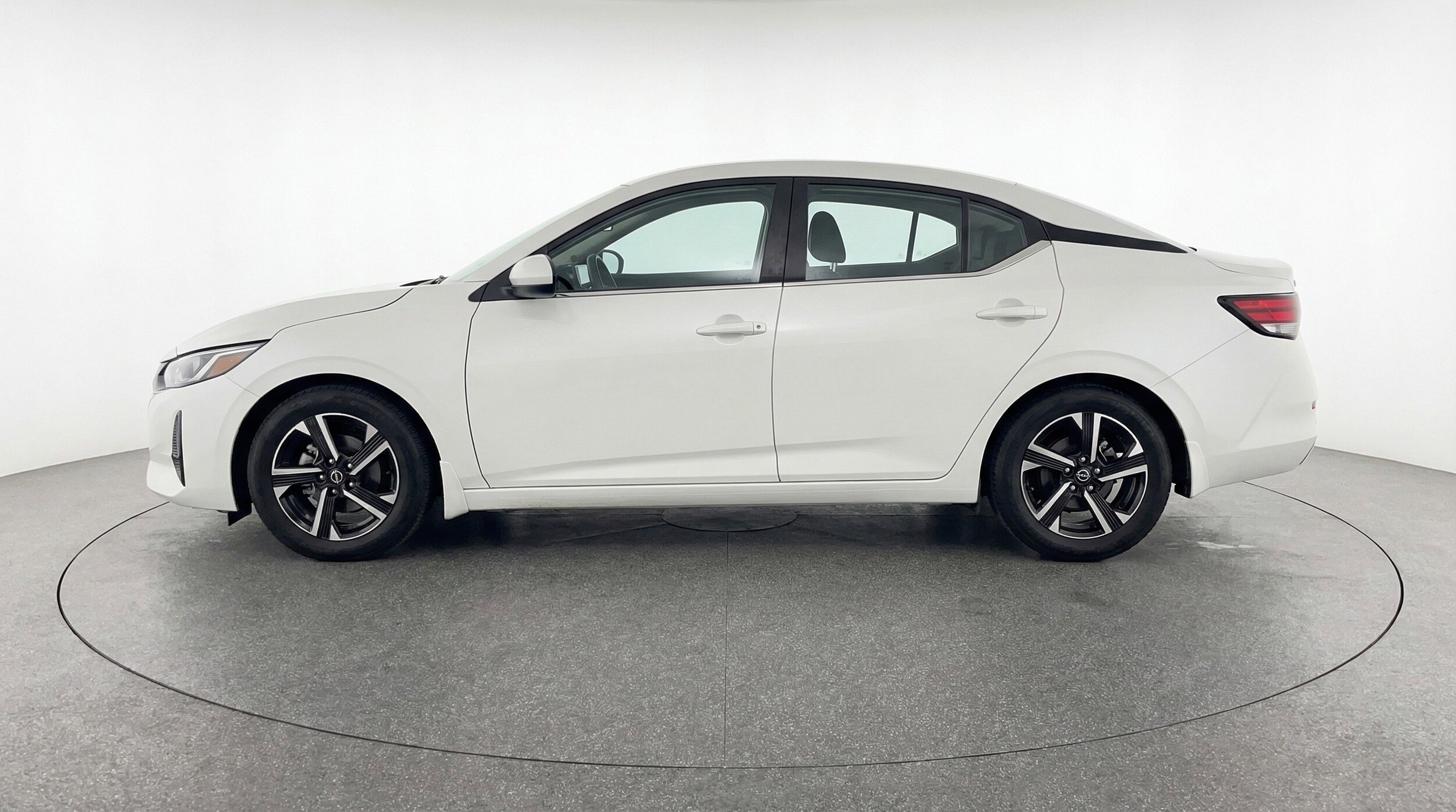 Thumbnail: 2025 Nissan Sentra - 5