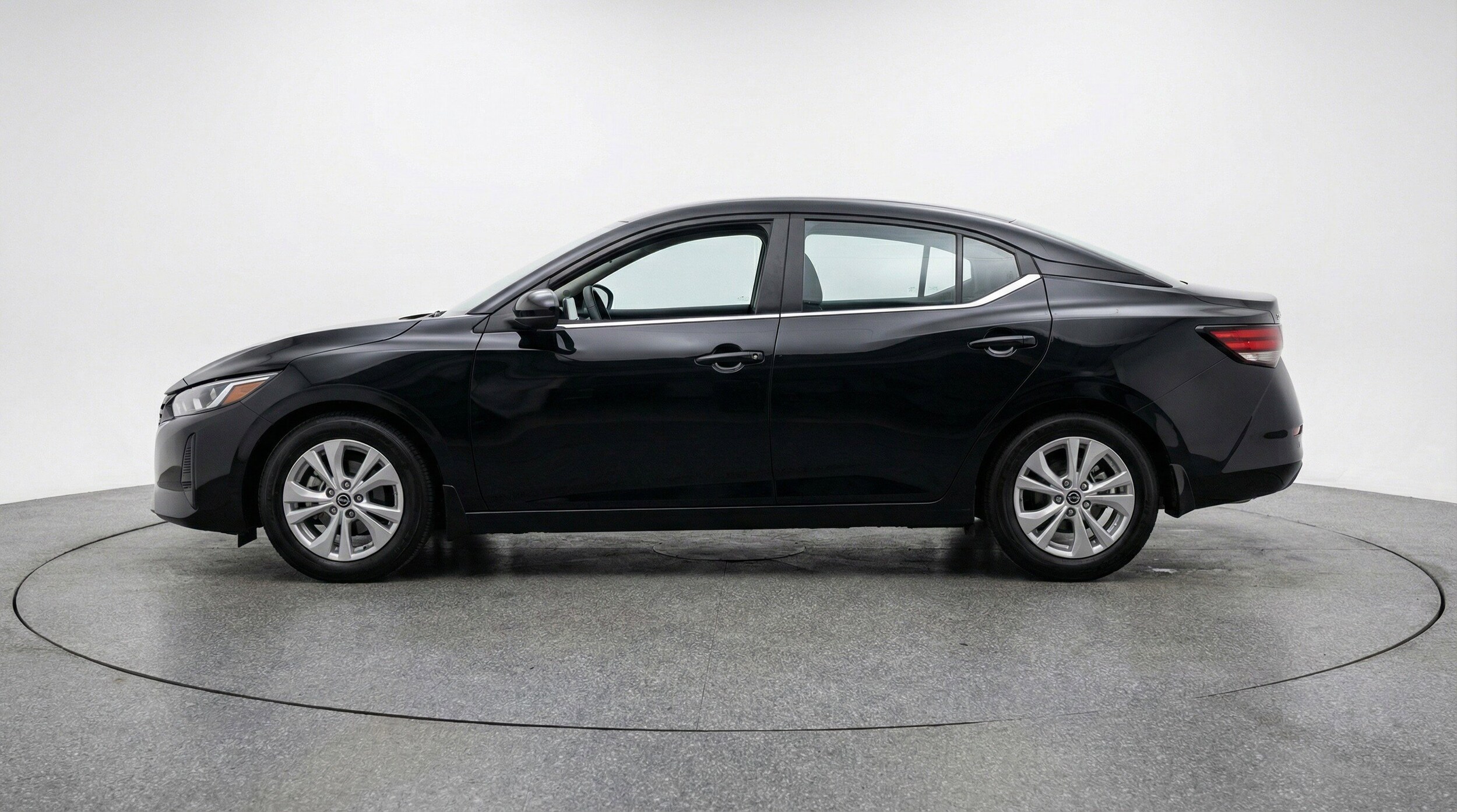 Thumbnail: 2025 Nissan Sentra - 5