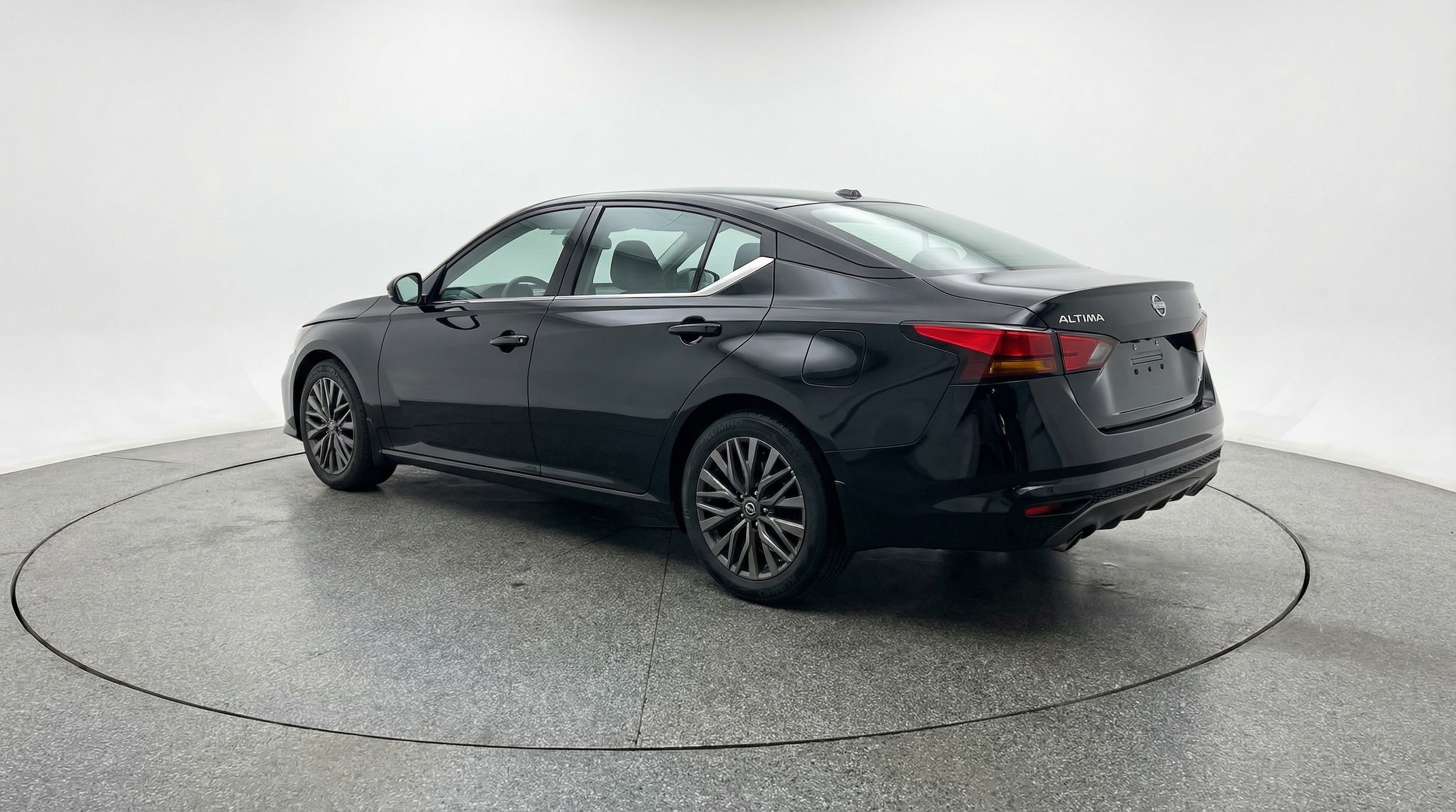 Thumbnail: 2025 Nissan Altima - 5