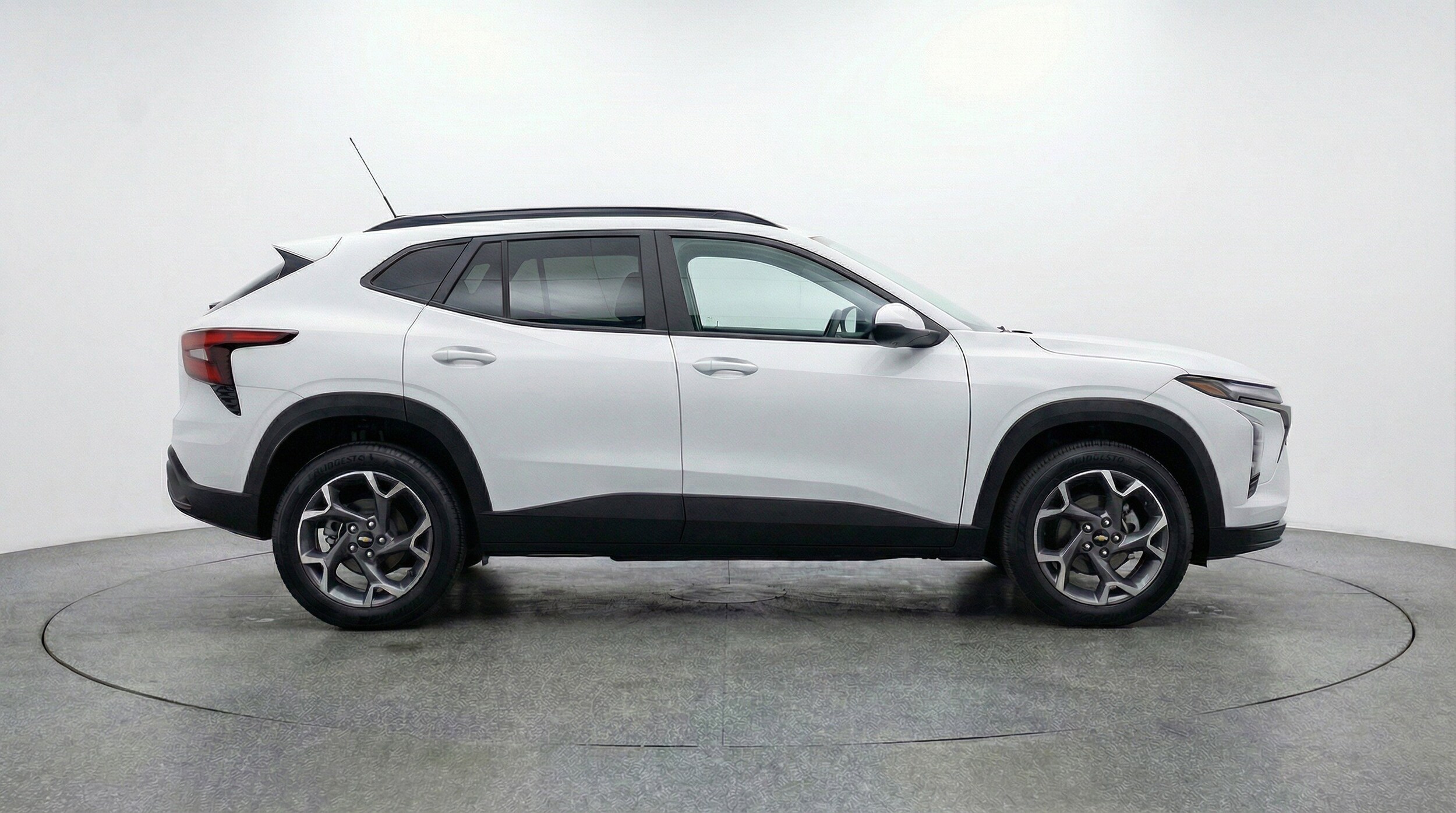 Thumbnail: 2025 Chevrolet Trax - 11