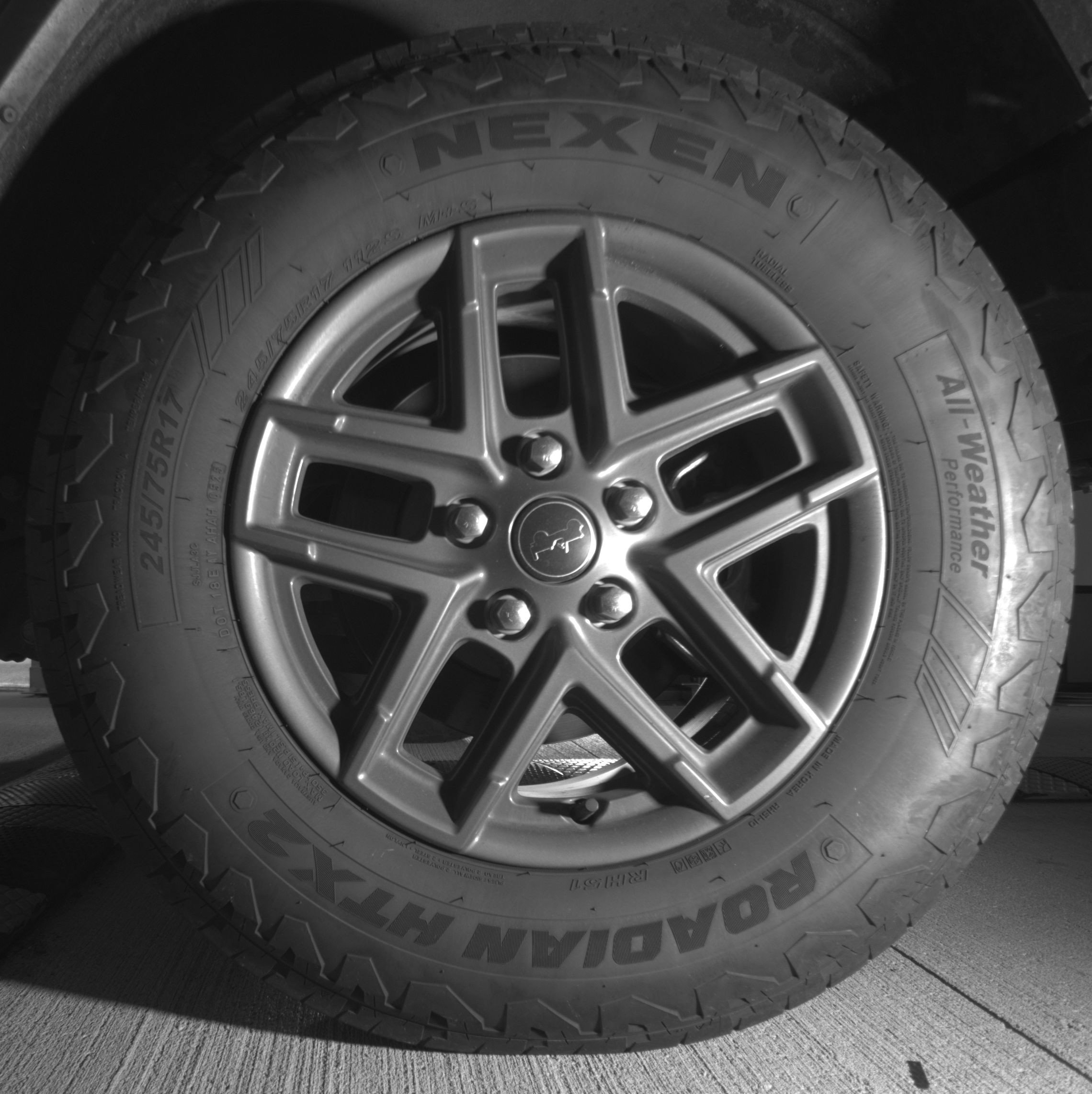 Thumbnail: 2025 Jeep Wrangler - 14