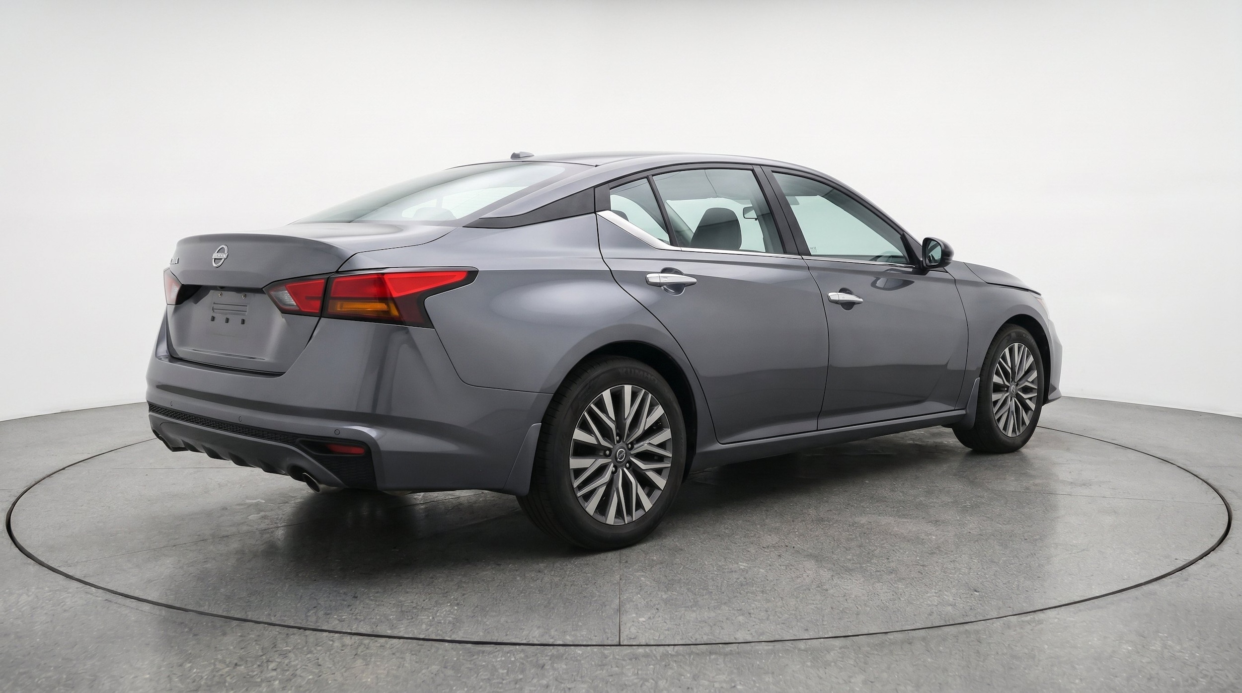 Thumbnail: 2025 Nissan Altima - 9