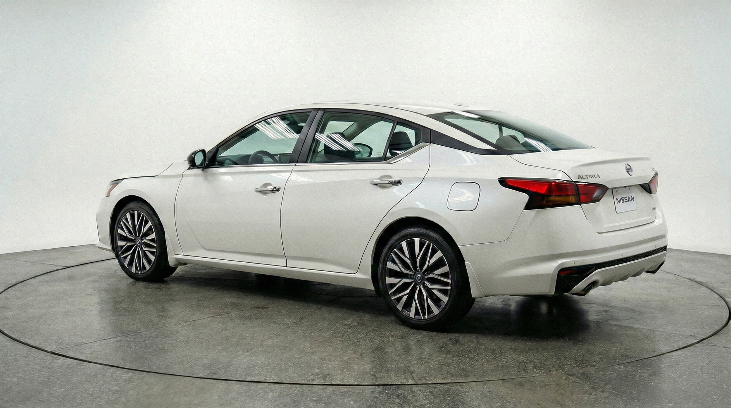 Thumbnail: 2025 Nissan Altima - 6