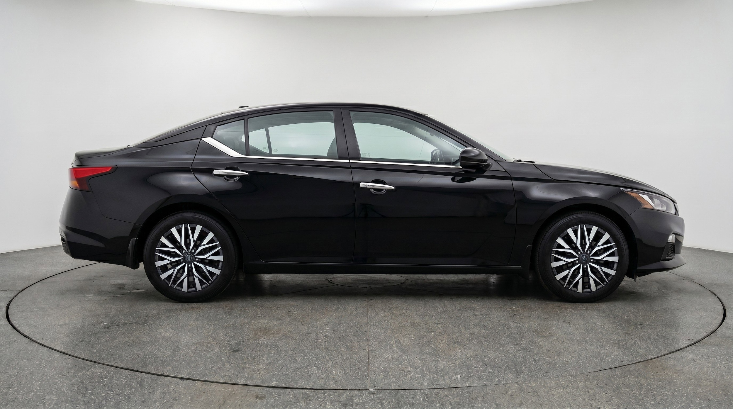 Thumbnail: 2025 Nissan Altima - 11