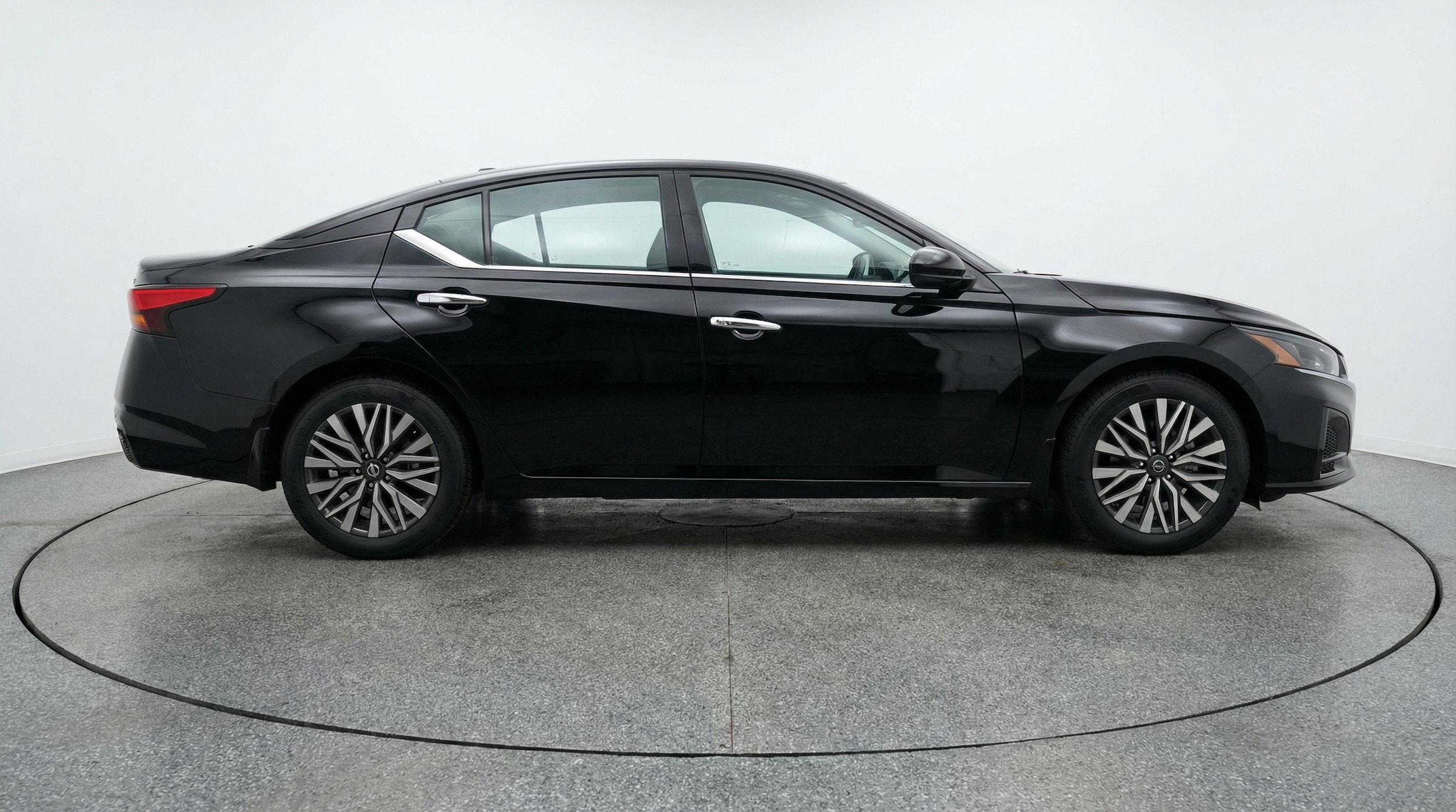 Thumbnail: 2025 Nissan Altima - 8