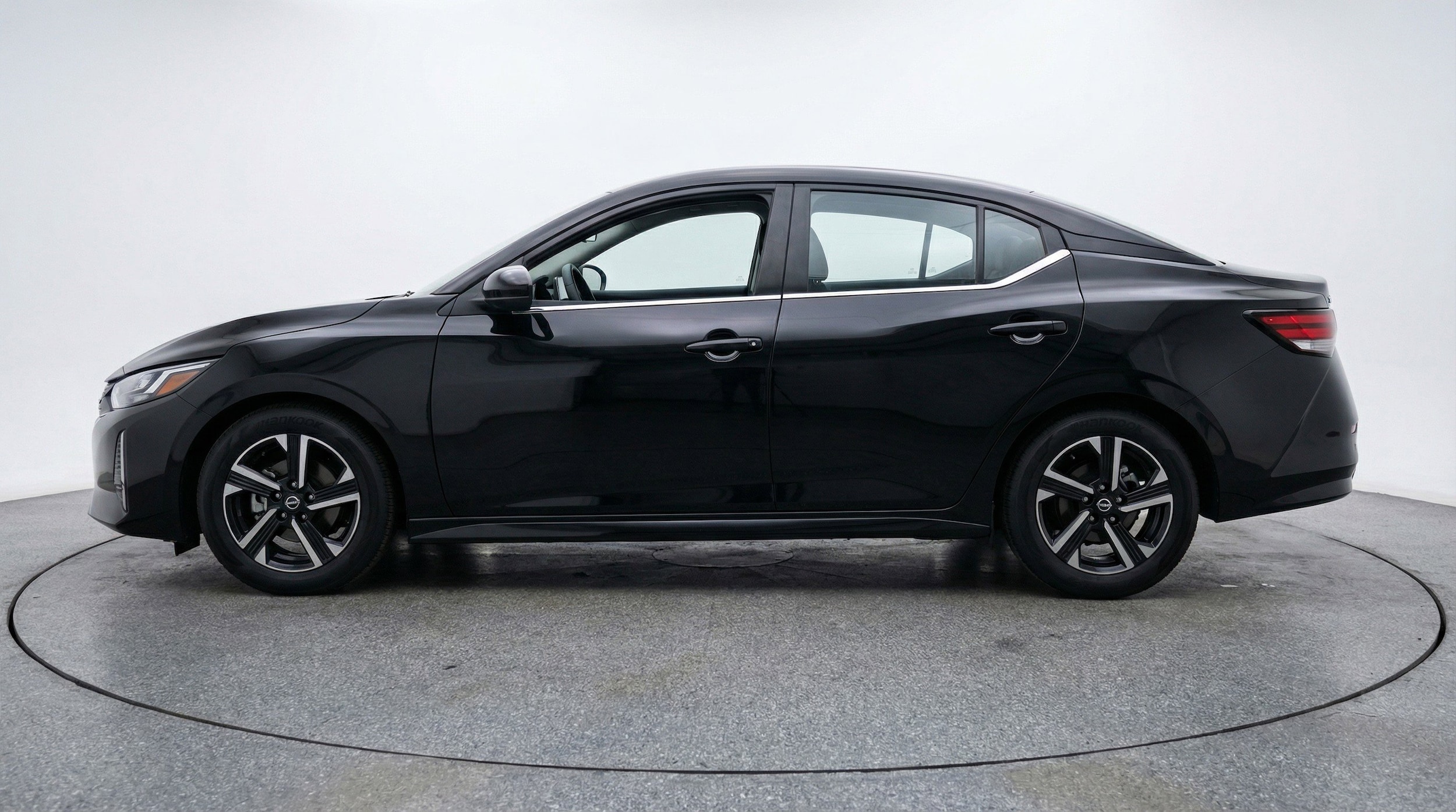 Thumbnail: 2025 Nissan Sentra - 5
