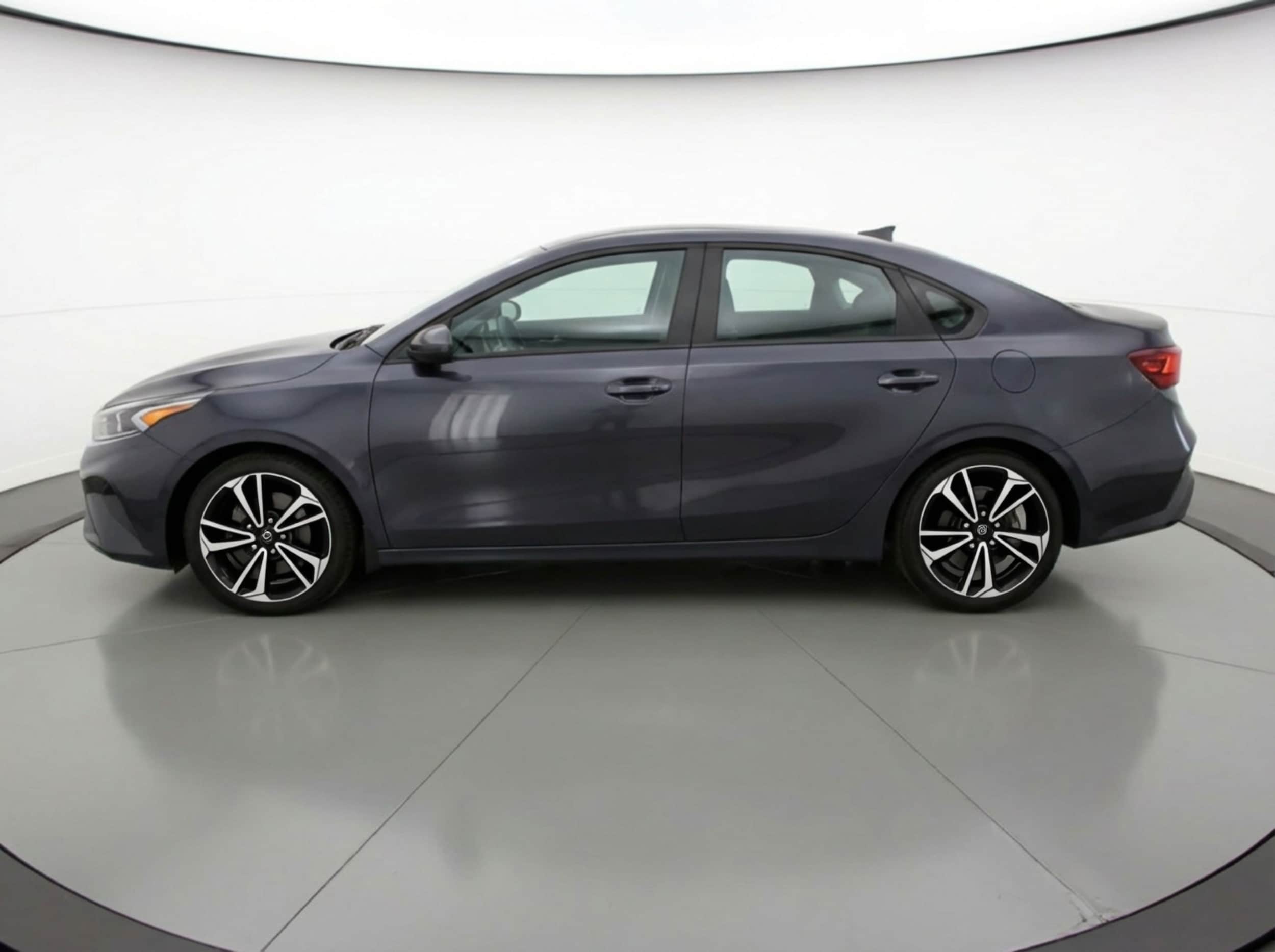 Thumbnail: 2024 Kia Forte - 4