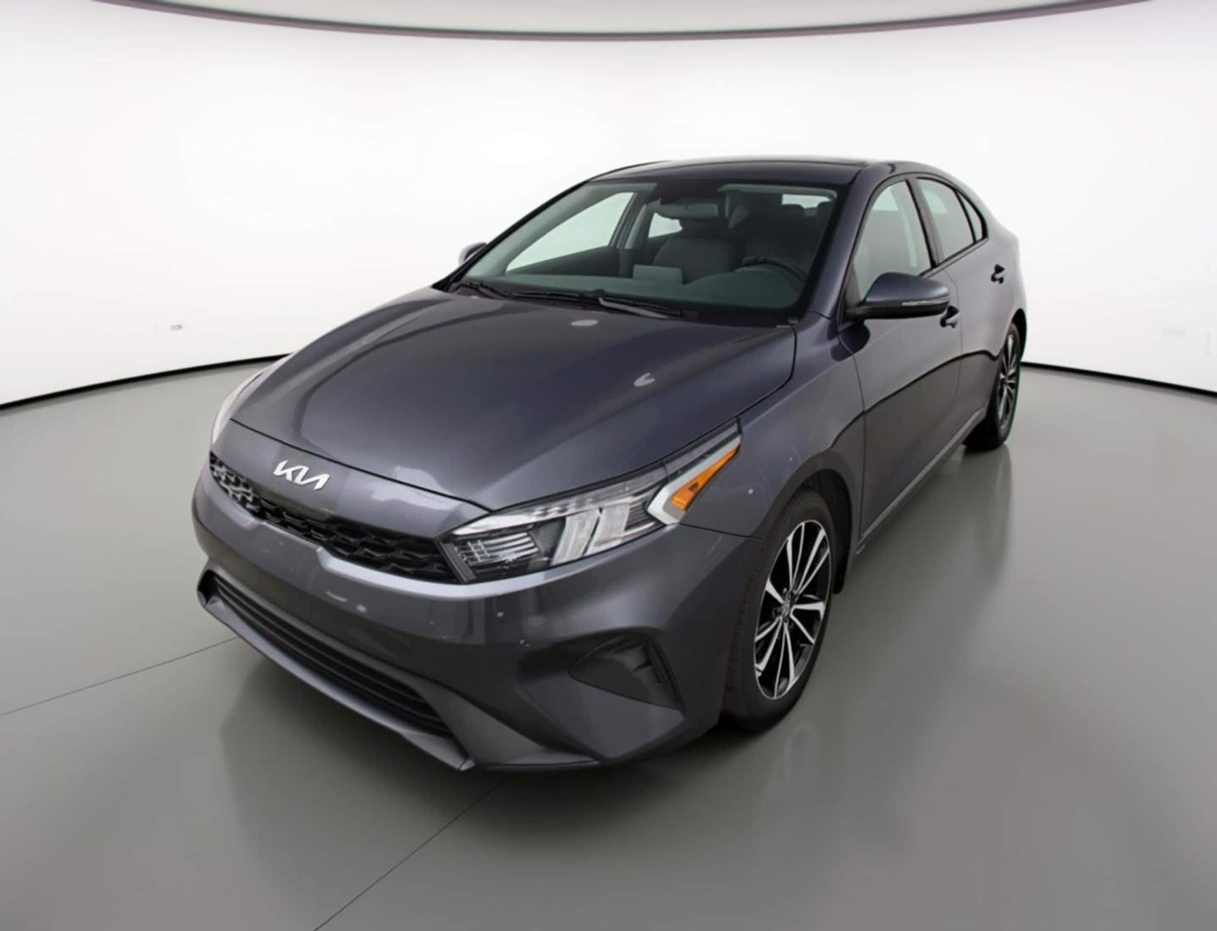 Thumbnail: 2024 Kia Forte - 3