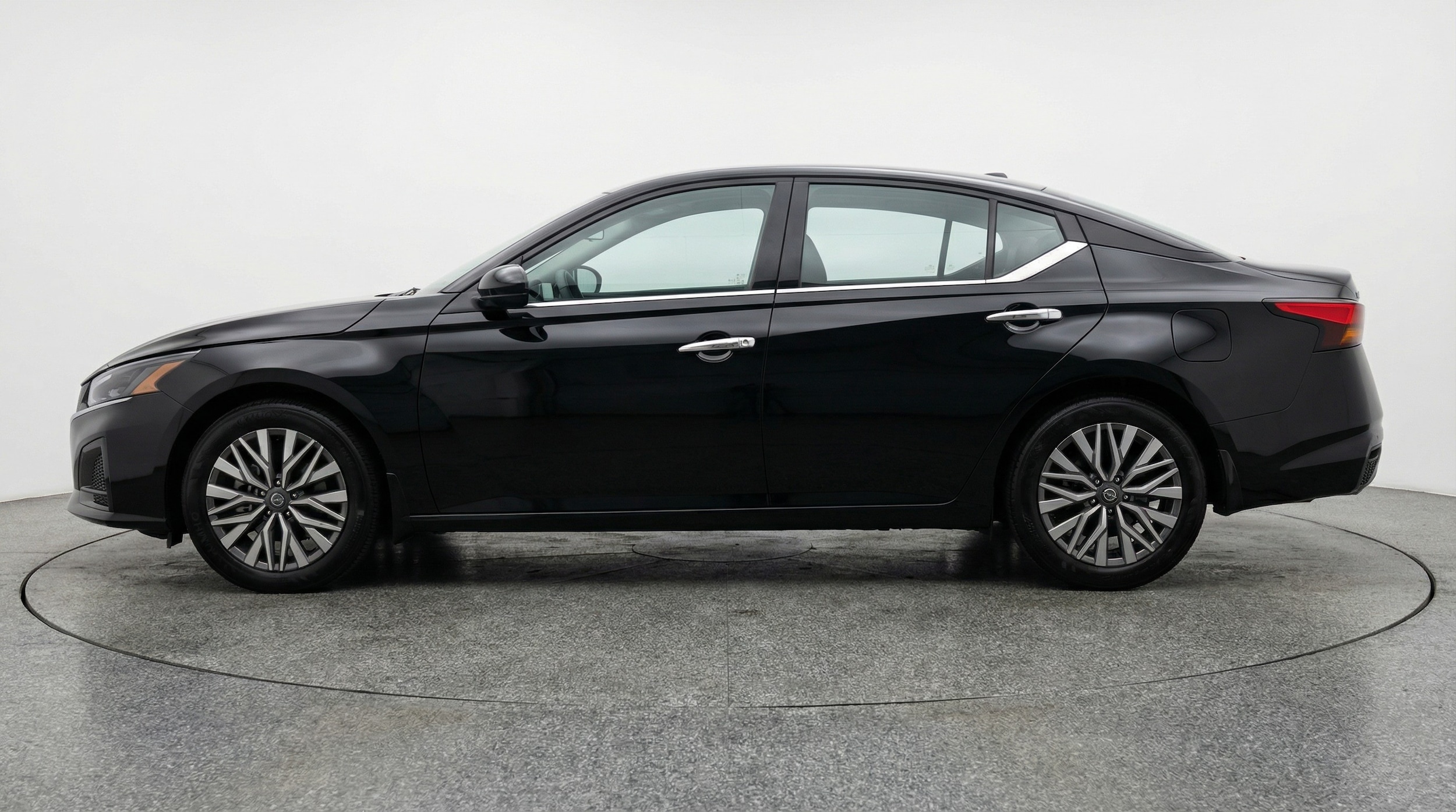 Thumbnail: 2025 Nissan Altima - 4