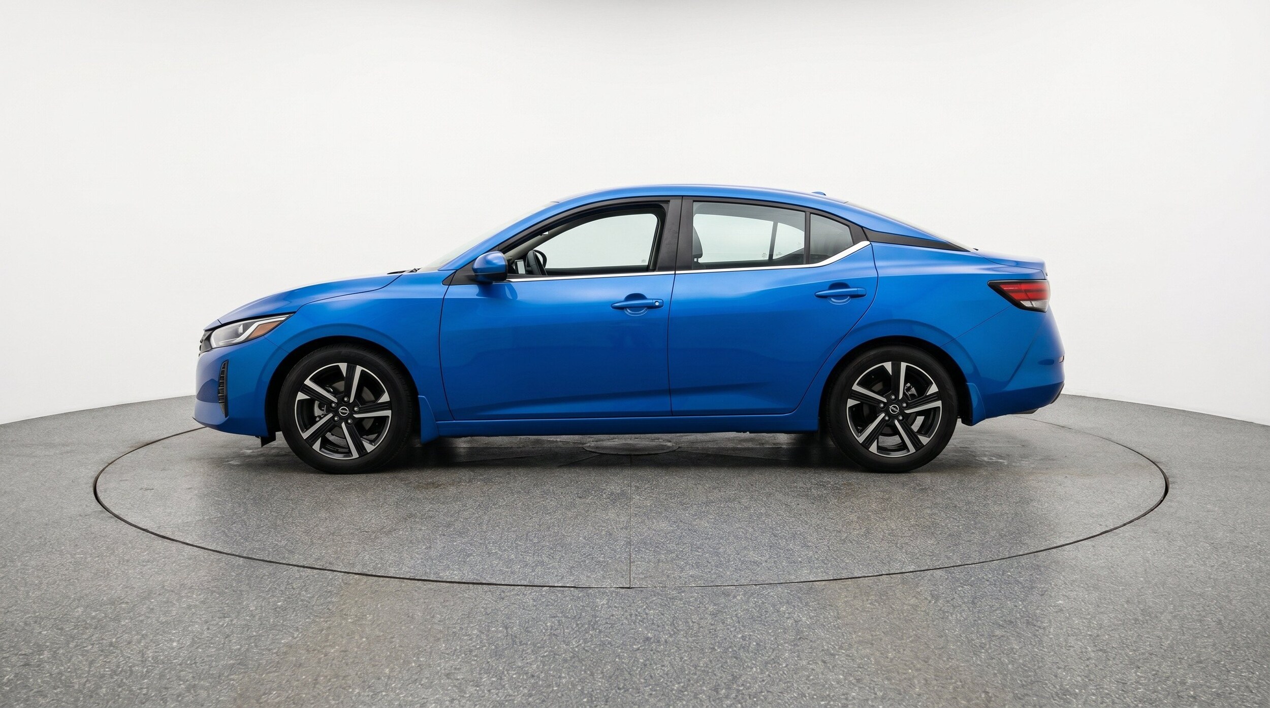 Thumbnail: 2025 Nissan Sentra - 5
