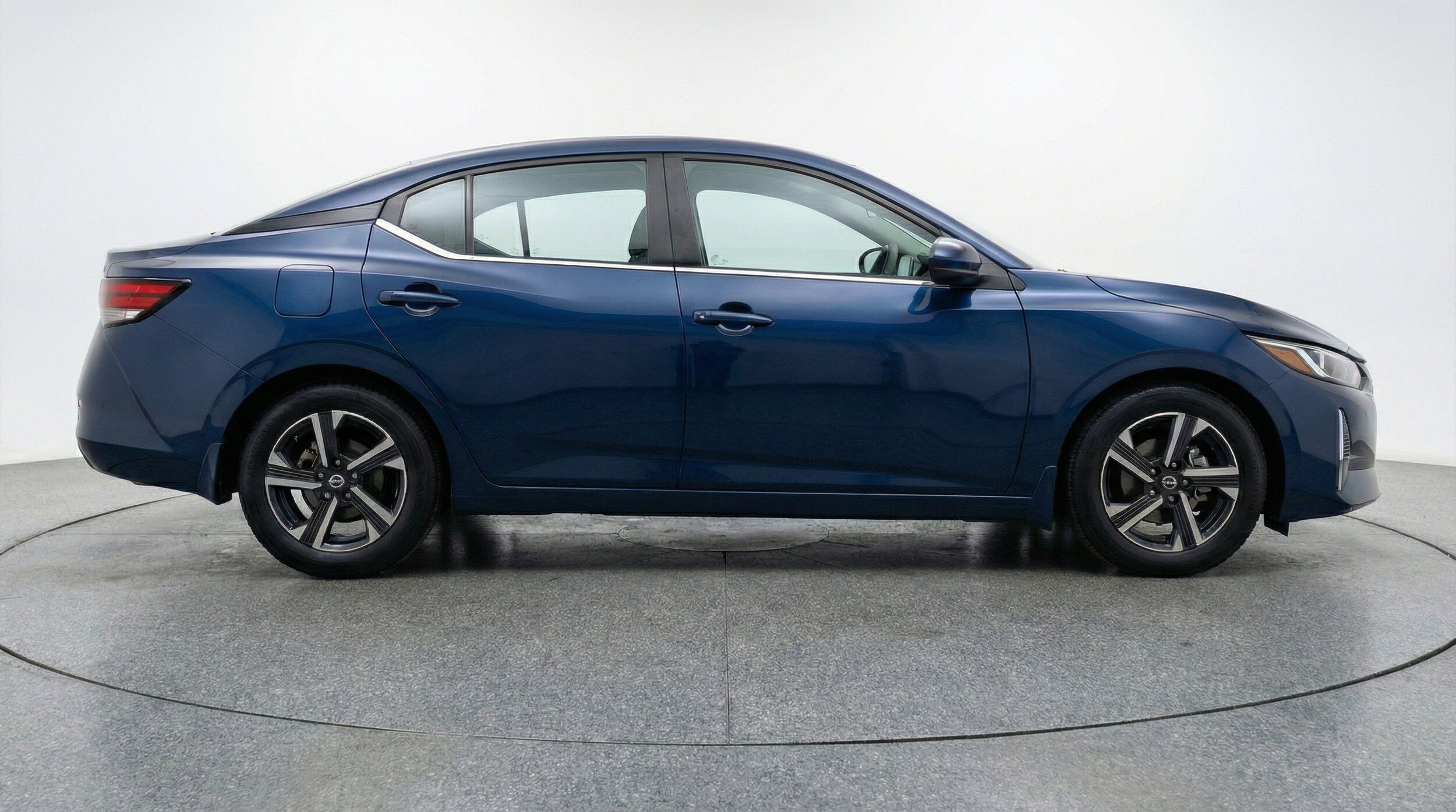 Thumbnail: 2025 Nissan Sentra - 11