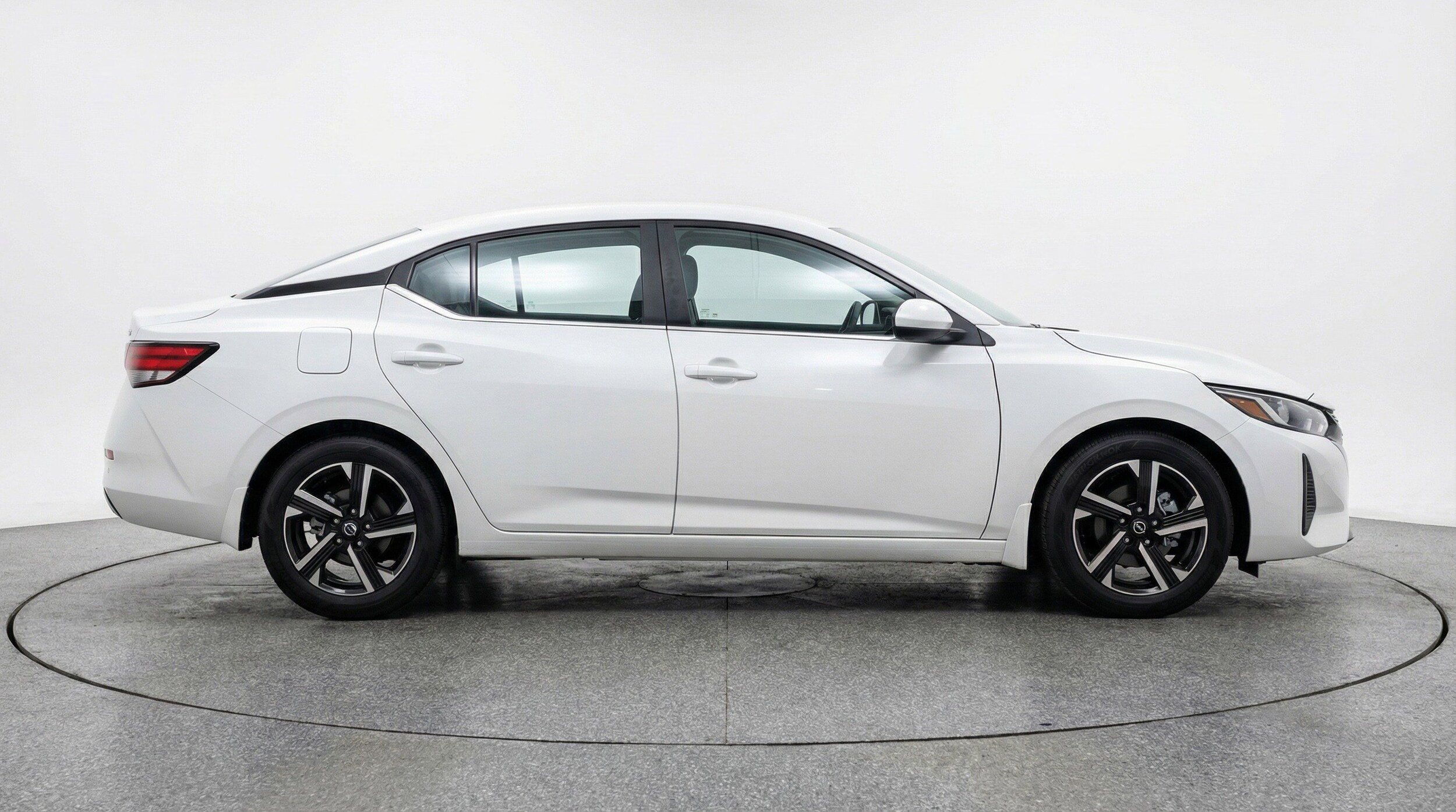 Thumbnail: 2025 Nissan Sentra - 11