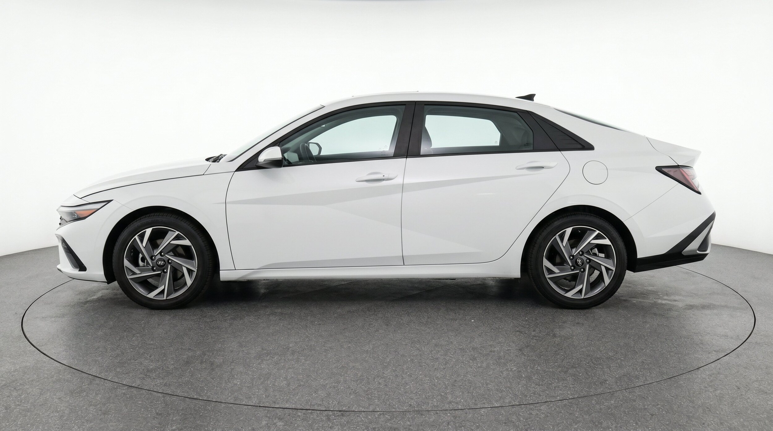 Thumbnail: 2025 Hyundai Elantra - 5