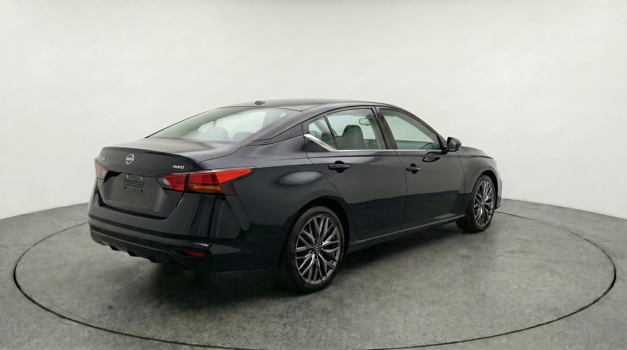 Thumbnail: 2025 Nissan Altima - 9