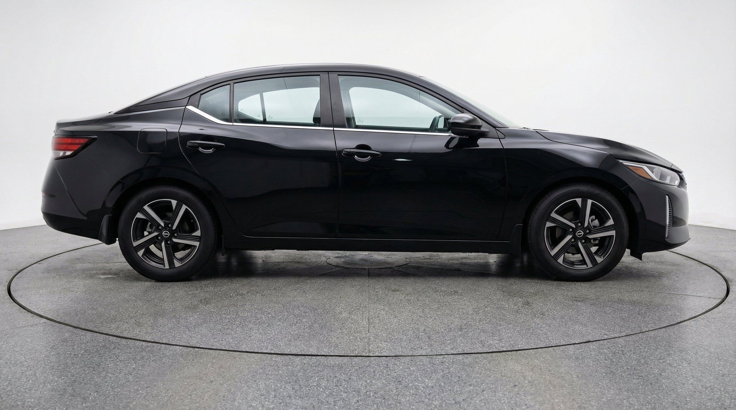 Thumbnail: 2025 Nissan Sentra - 11