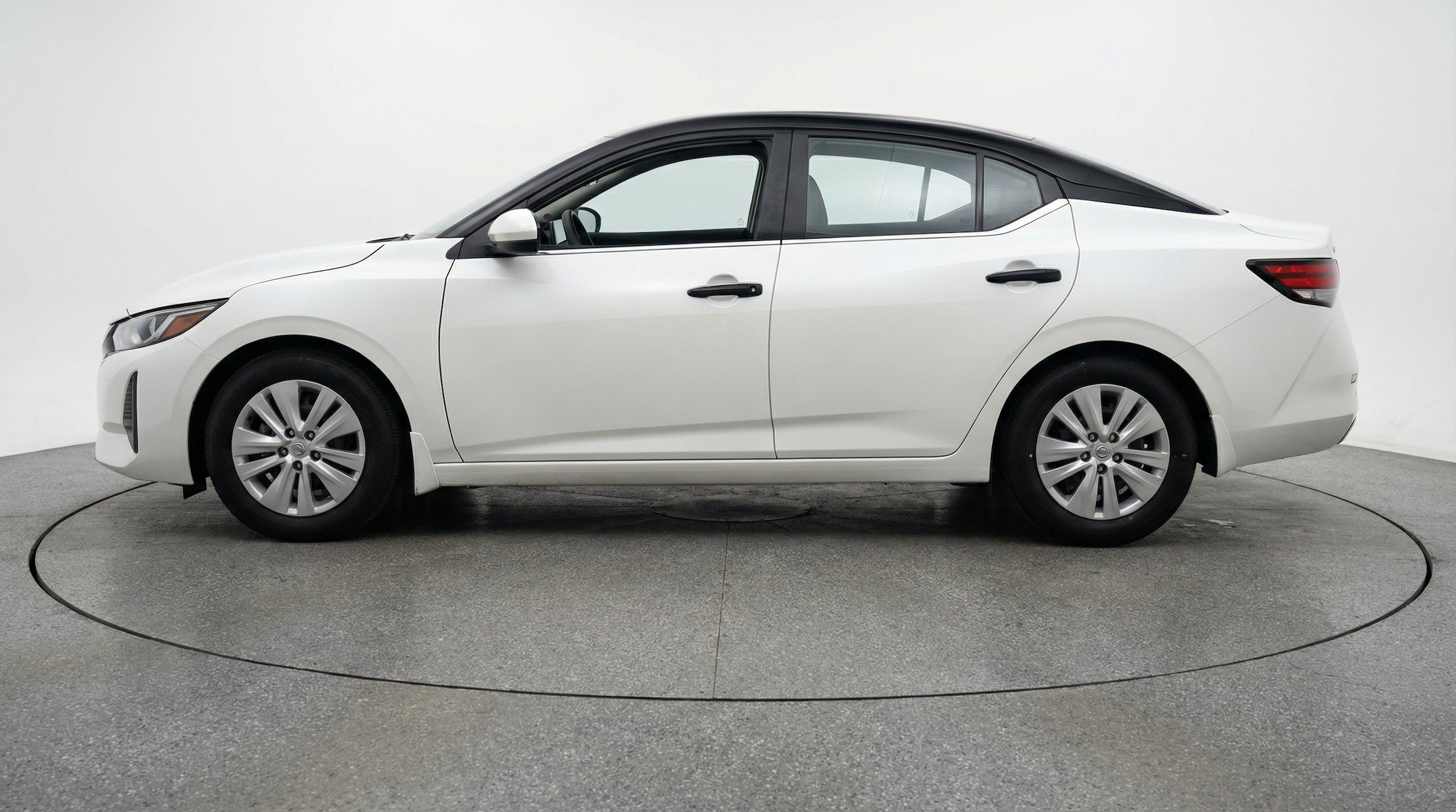 Thumbnail: 2025 Nissan Sentra - 5
