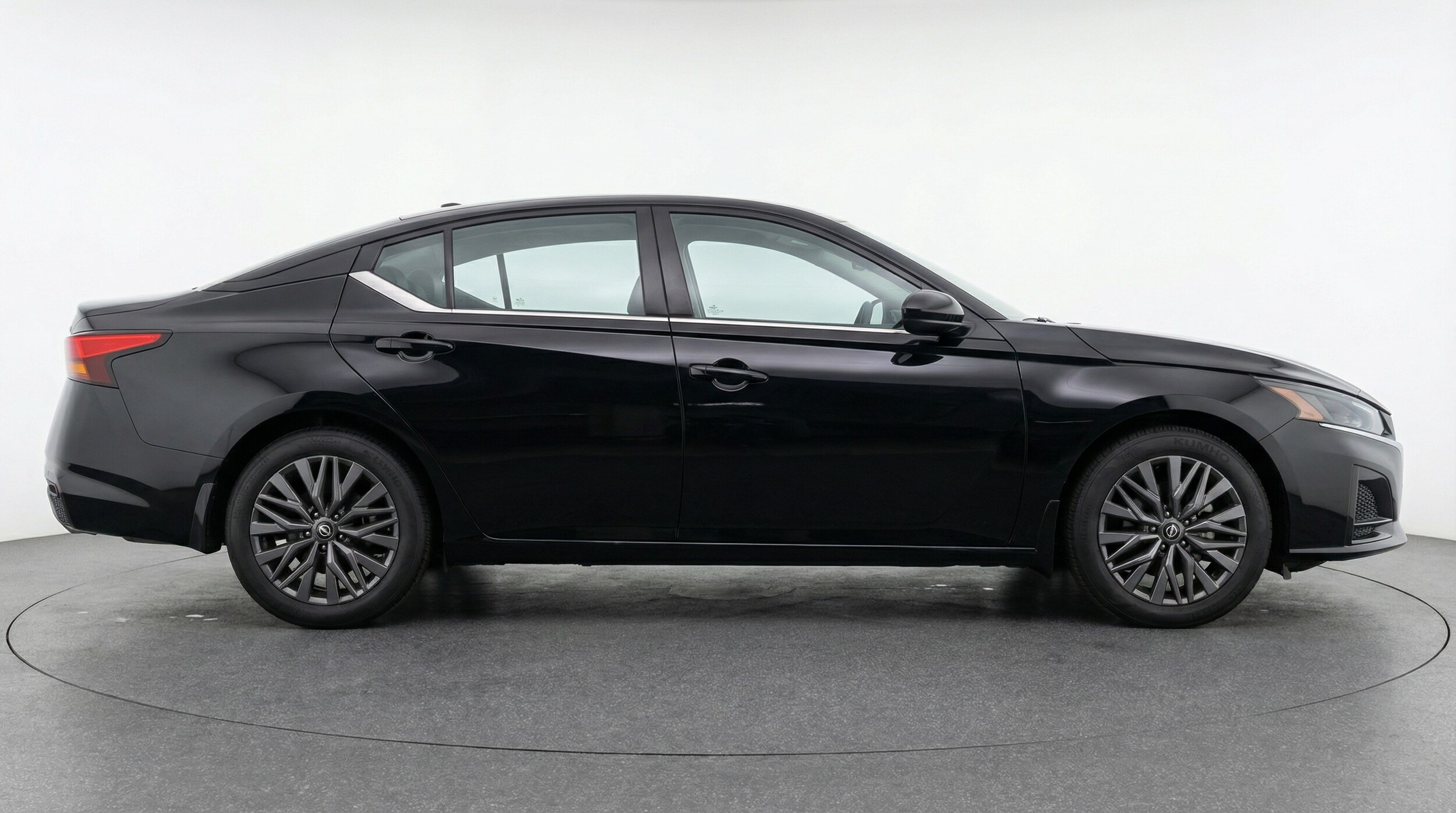 Thumbnail: 2025 Nissan Altima - 8