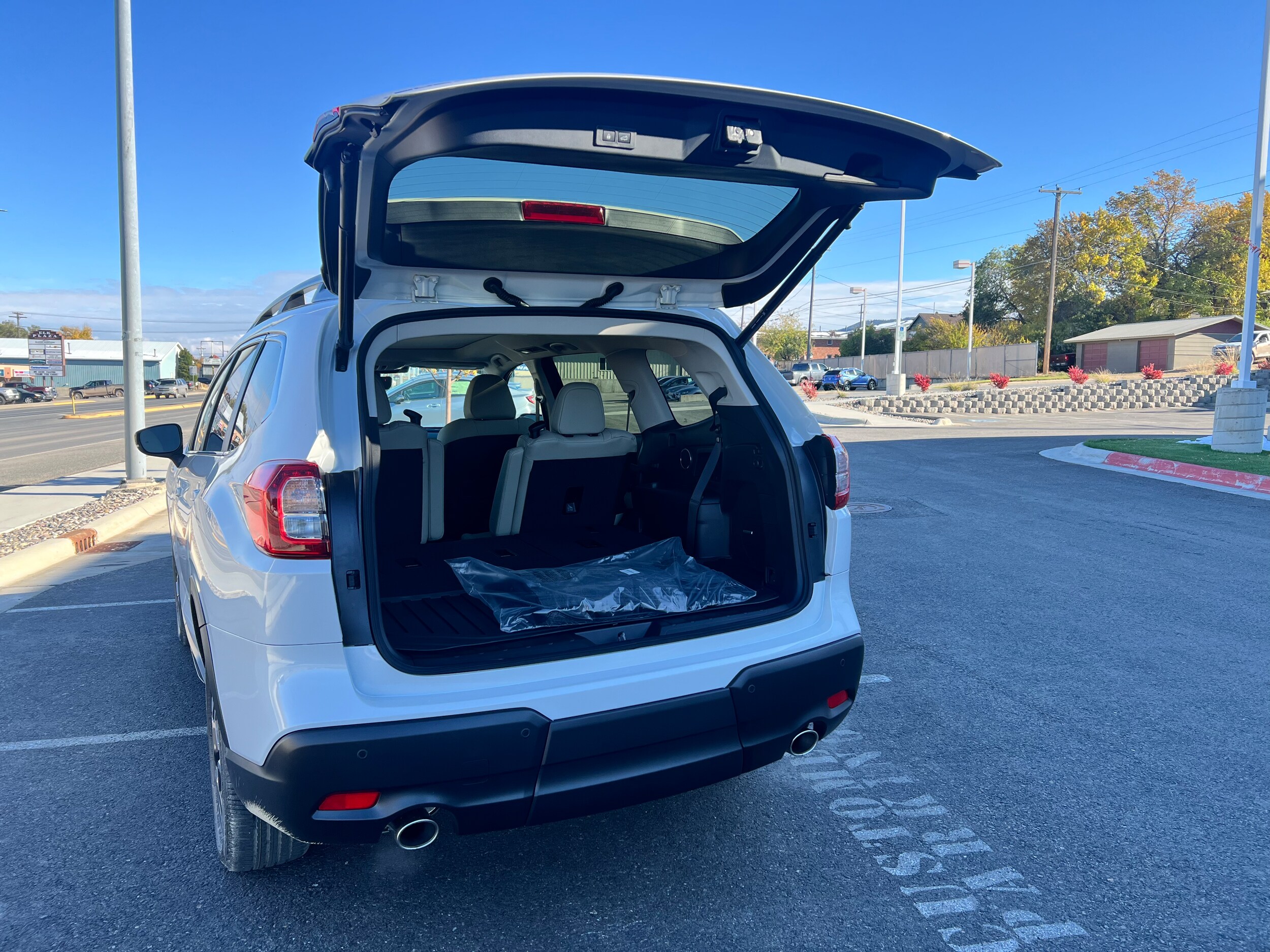 2025 Subaru Ascent Limited photo 4