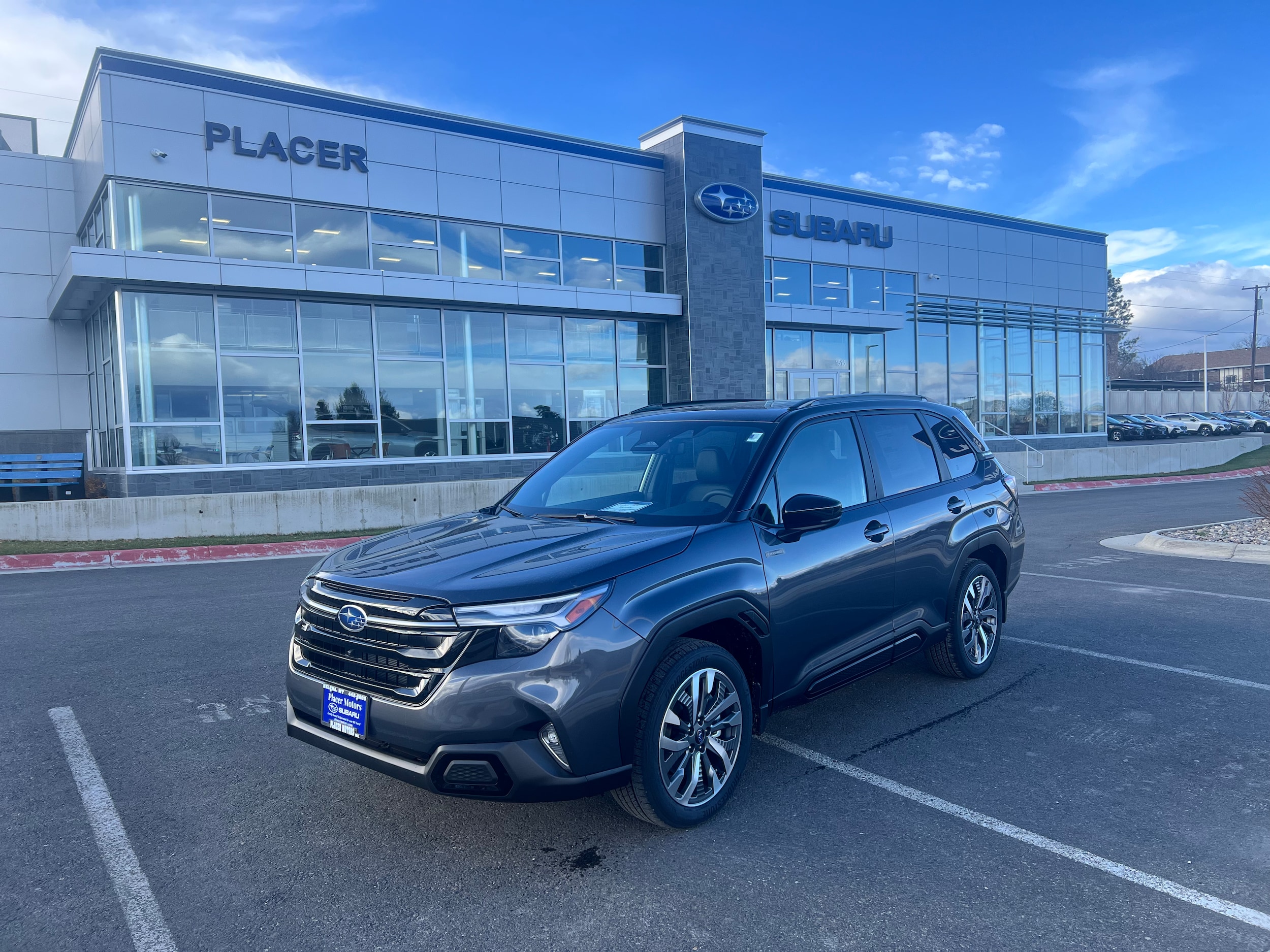 2025 Subaru Forester Touring's photo