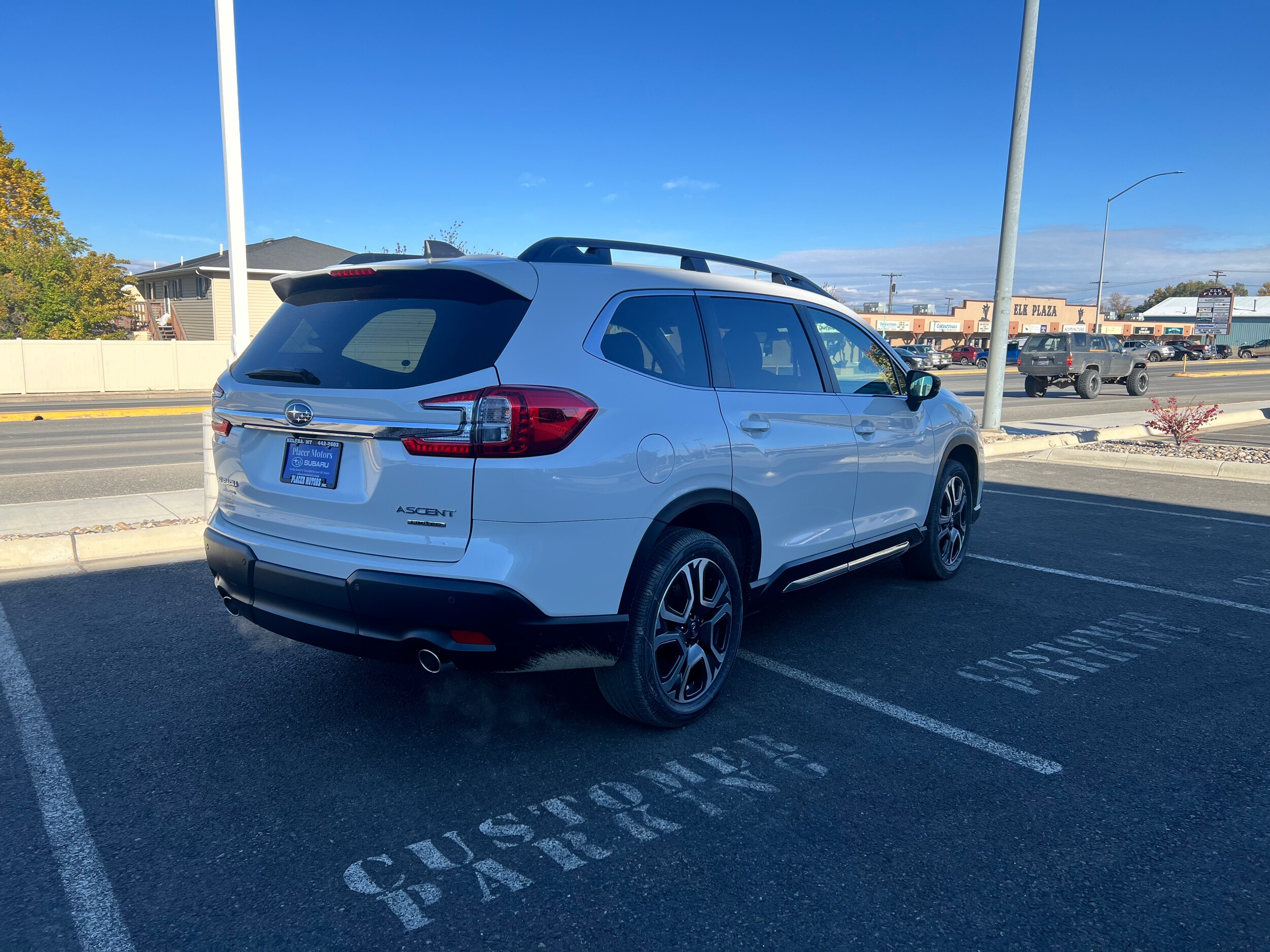 2025 Subaru Ascent Limited photo 3