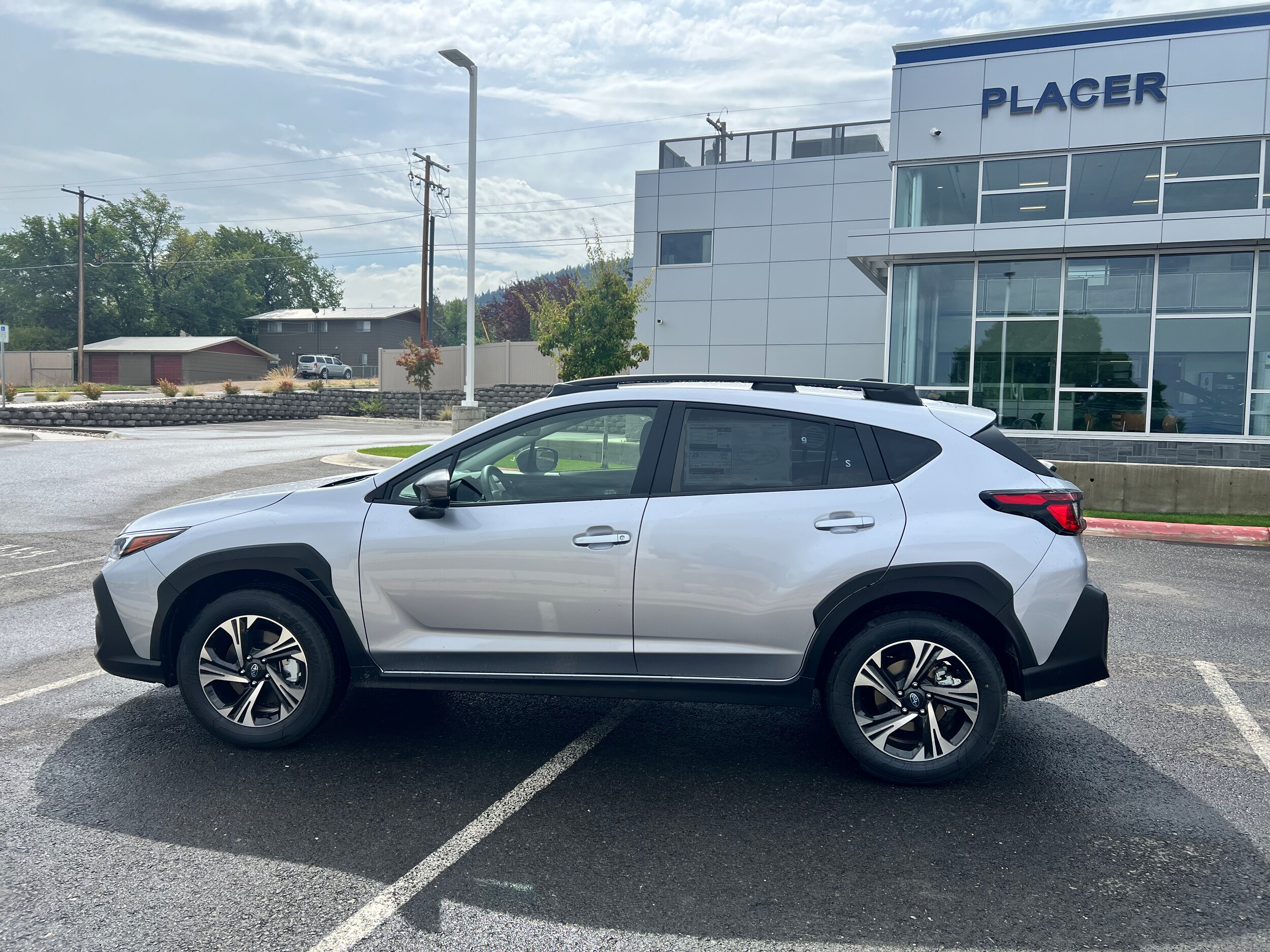 2025 Subaru Crosstrek Premium photo 2