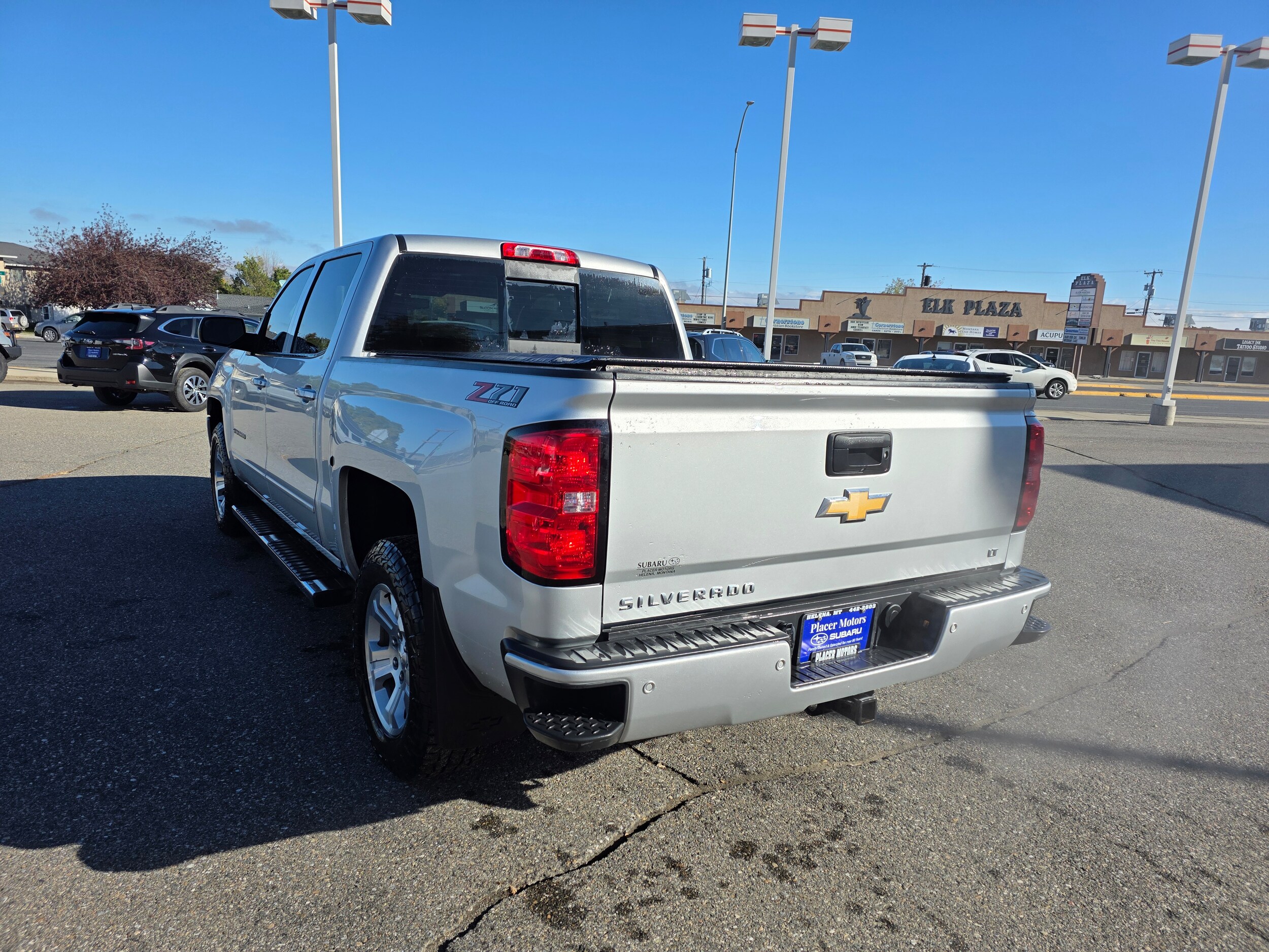 2018 Chevrolet Silverado 1500 LT photo 3