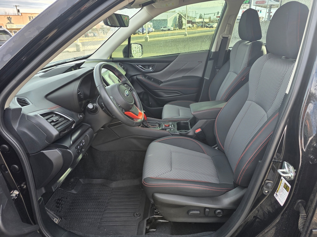 2023 Subaru Forester Sport photo 3