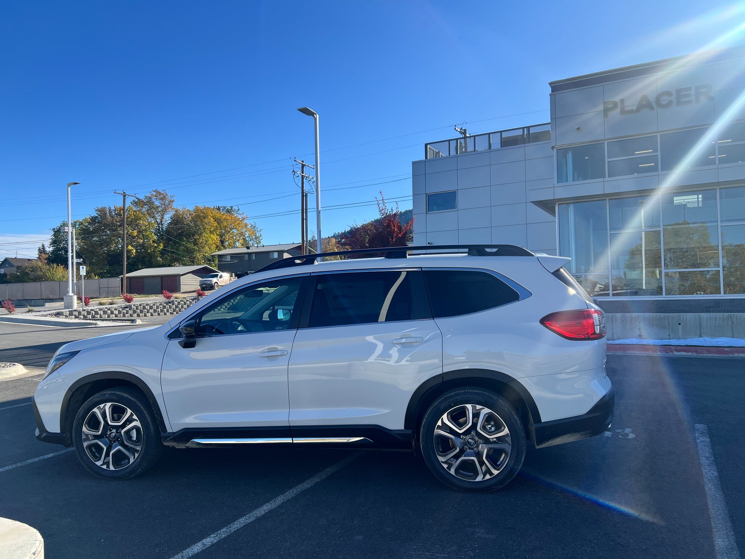 2025 Subaru Ascent Limited photo 2