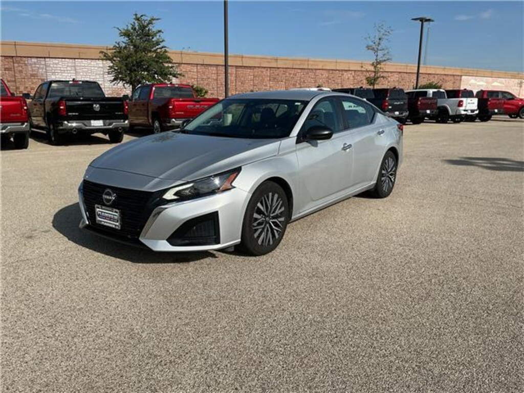 Used 2025 Nissan Altima
