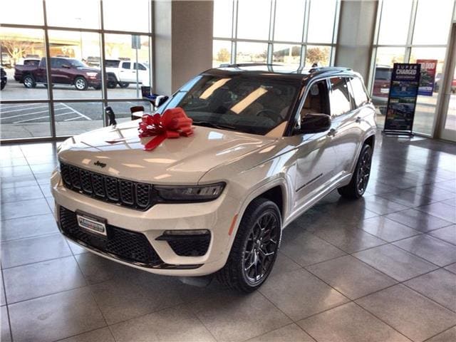 2025 Jeep Grand Cherokee Summit Reserve's photo