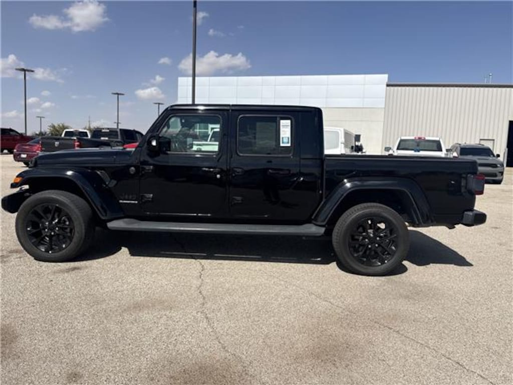Used 2023 Jeep Gladiator