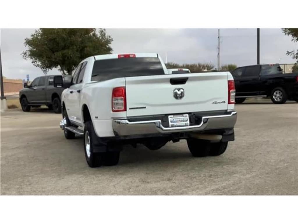 Used 2024 RAM 3500 Big Horn 4x4 Crew Cab 8 ft. box 169.5 in. WB