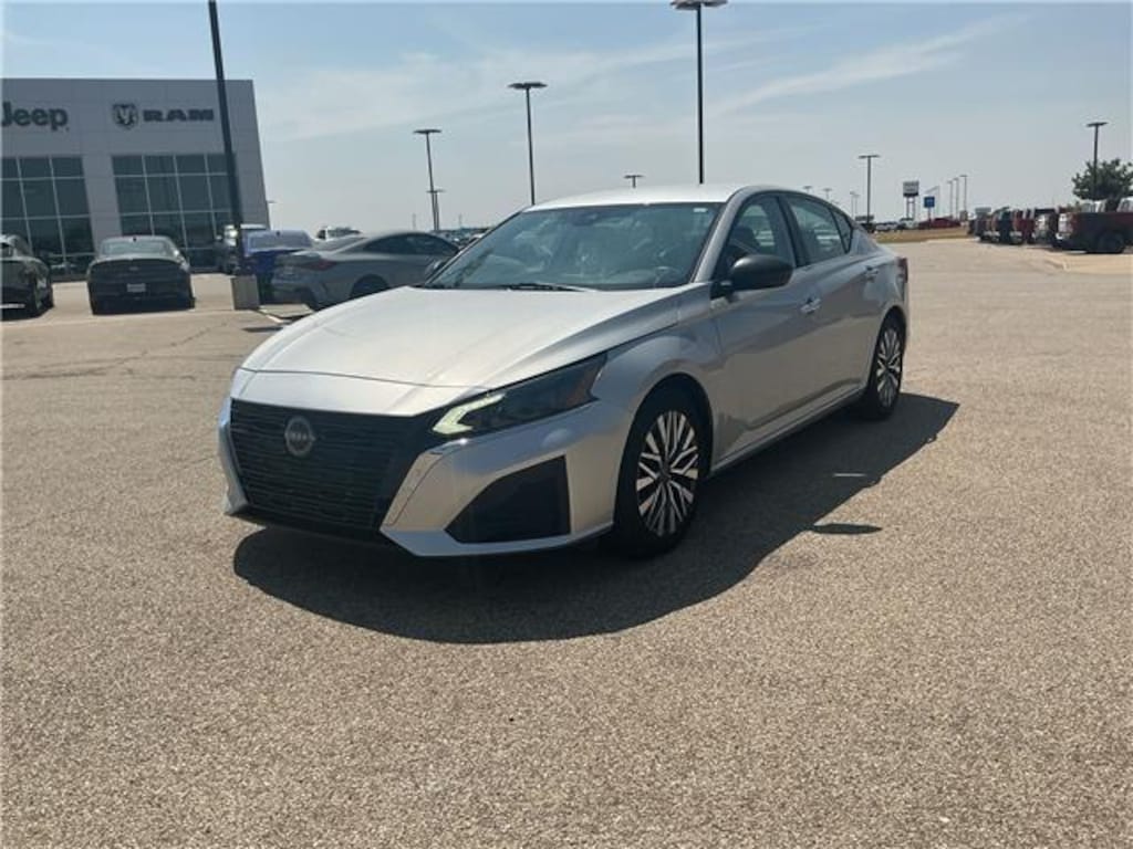 Used 2024 Nissan Altima