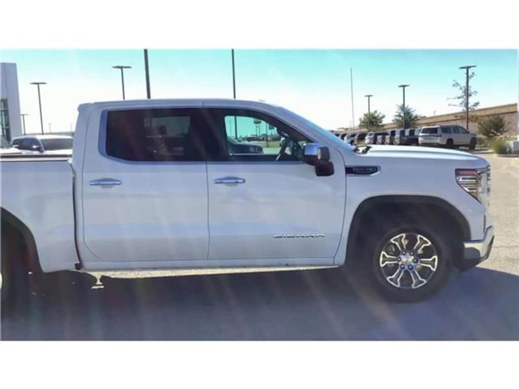 Used 2025 GMC Sierra 1500 SLT 4x2 Crew Cab 5.75 ft. box 147.4 in. WB